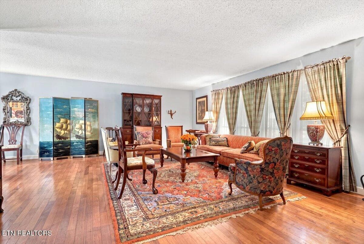 Living Room - 1909 Grenada Blvd, Knoxville, TN 37922, Knoxville