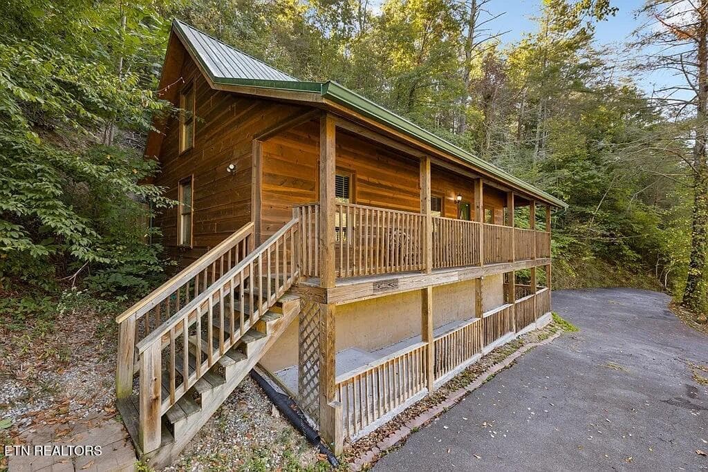 Exterior - 619 Pine Mtn Rd, Pigeon Forge, TN 37863, Pigeon Forge