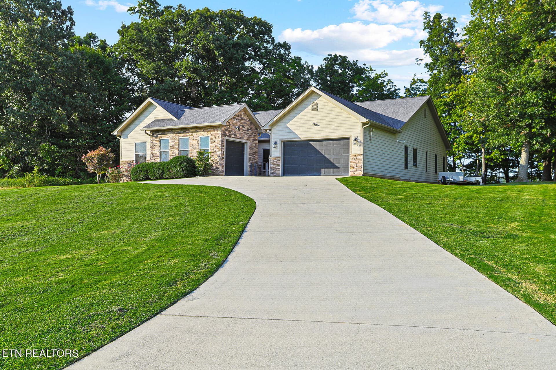 2005 River Mist Circle, New Market, TN 37820