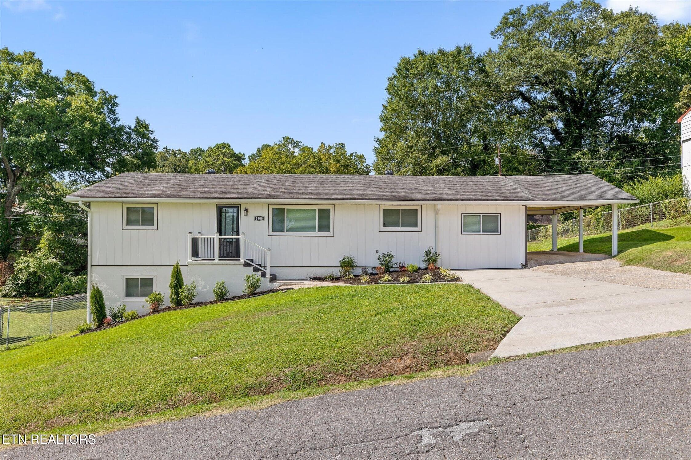 2900 Siener Lane, Chattanooga, TN 37411