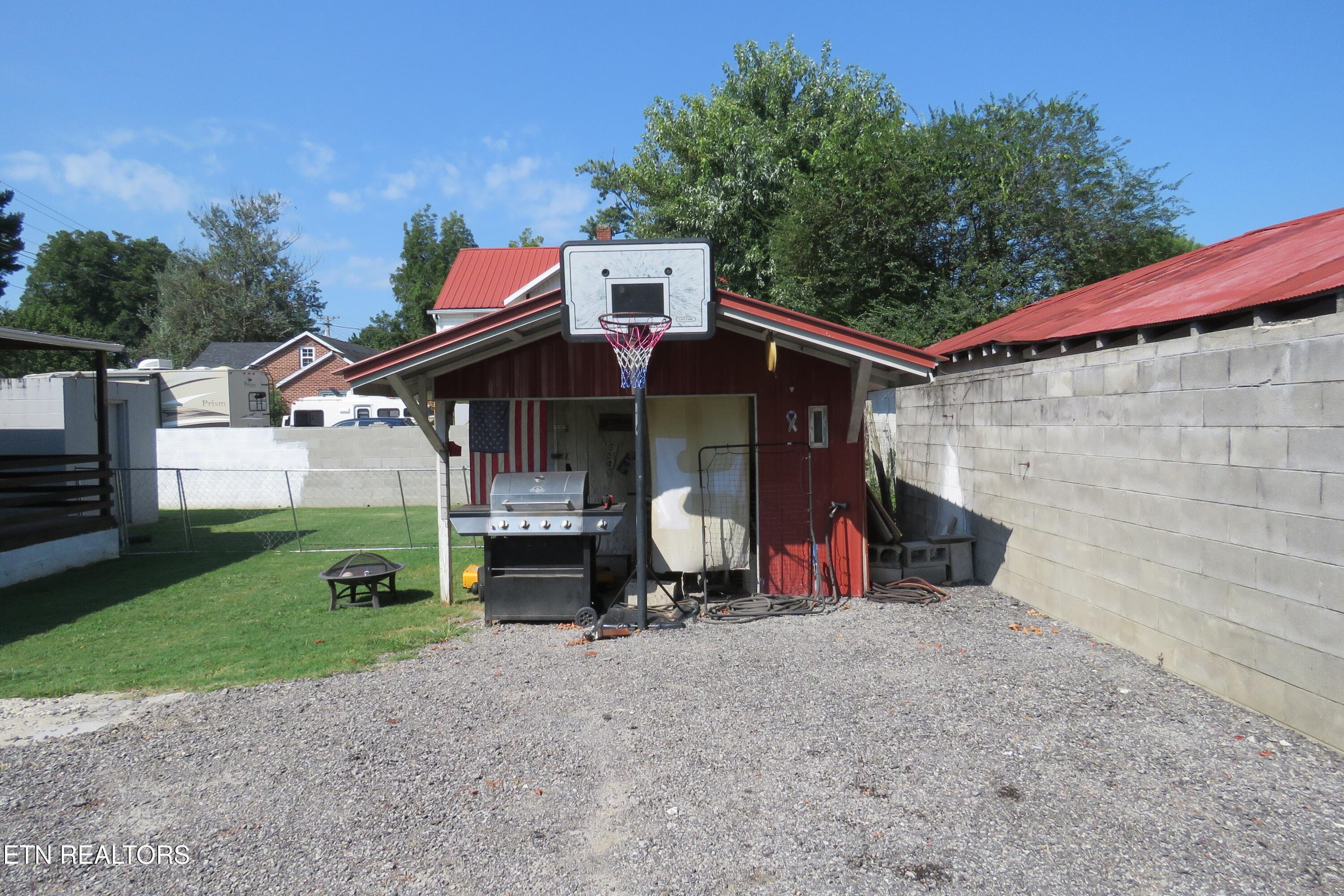 14 - 202 W 4th St, Livingston, TN 38570, Livingston