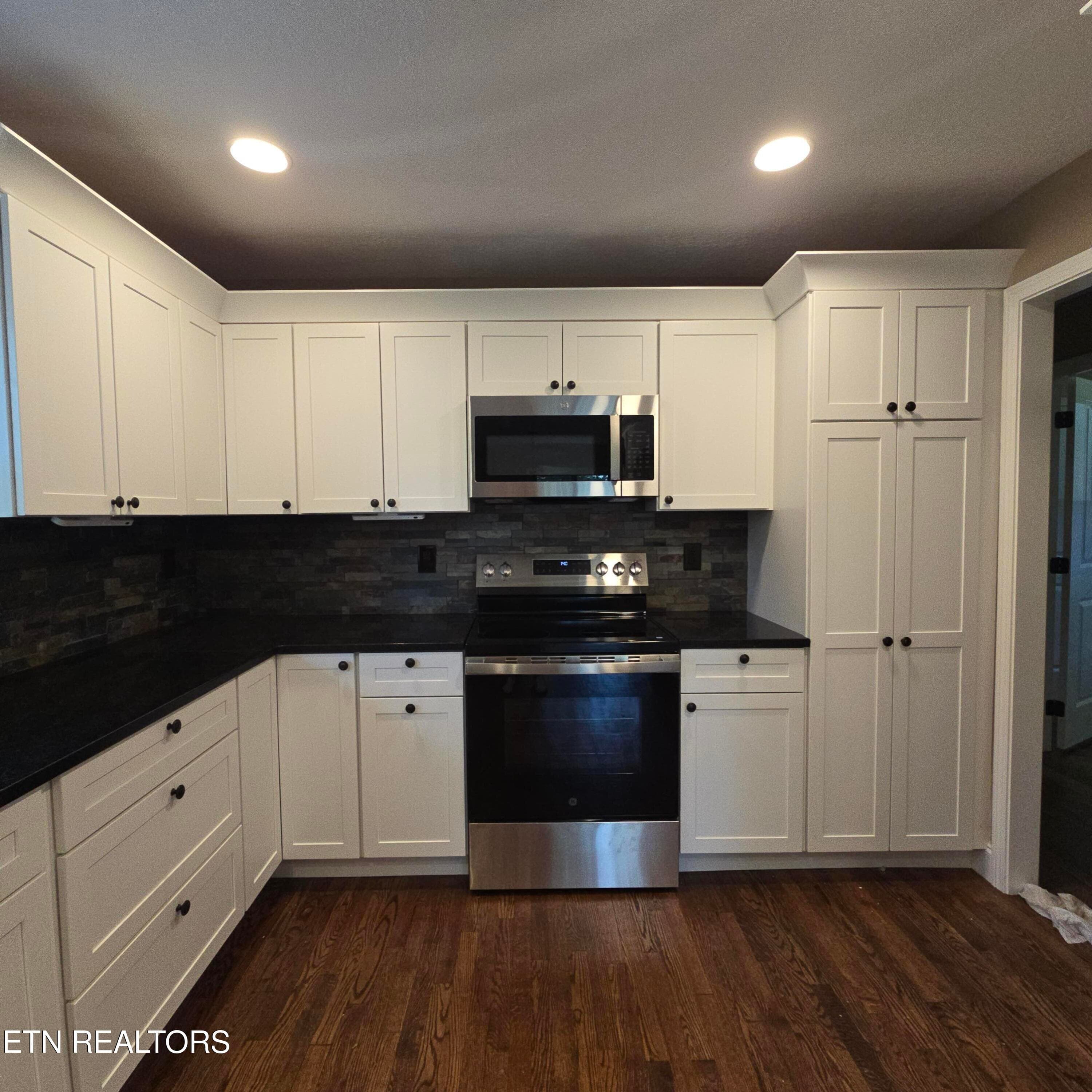 108 Hickory Dr. Maryville, TN 37804 - 108 Hickory Drive, Maryville, TN 37804