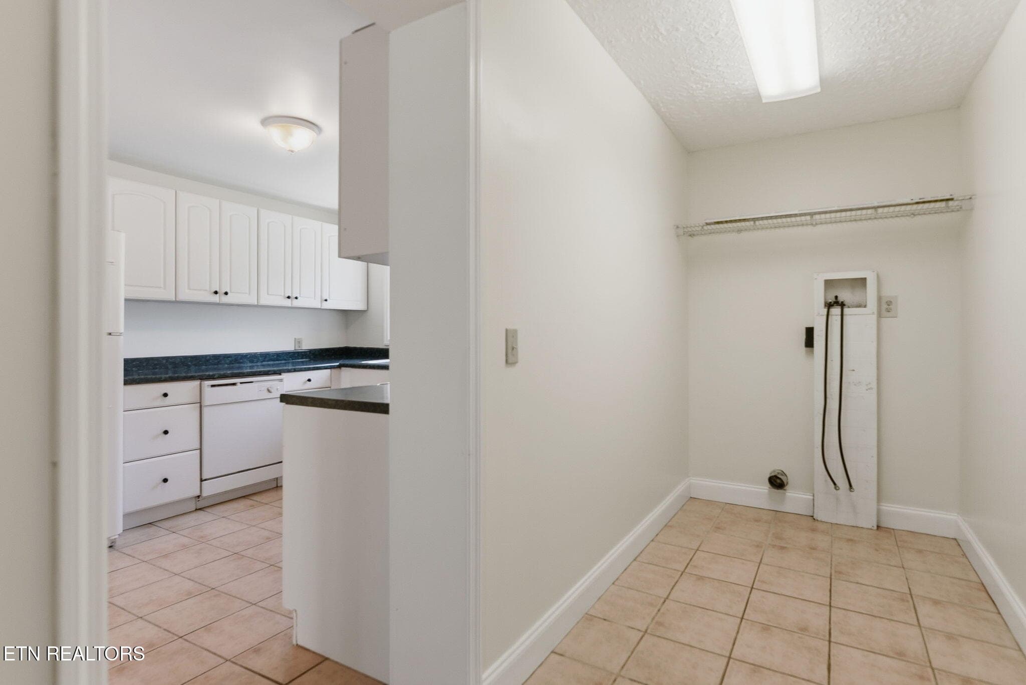 10_Laundry - 1516 Smallman Rd, Knoxville, TN 37920, Knoxville