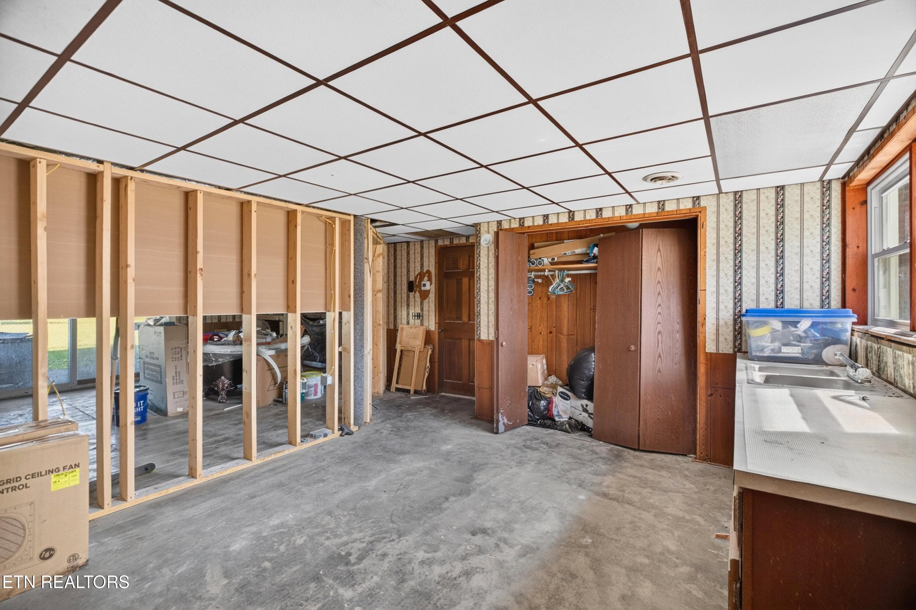 028-819RedwoodDrive-MountCarmel-TN-37645 - 819 Redwood Drive, Mount Carmel, TN 37645