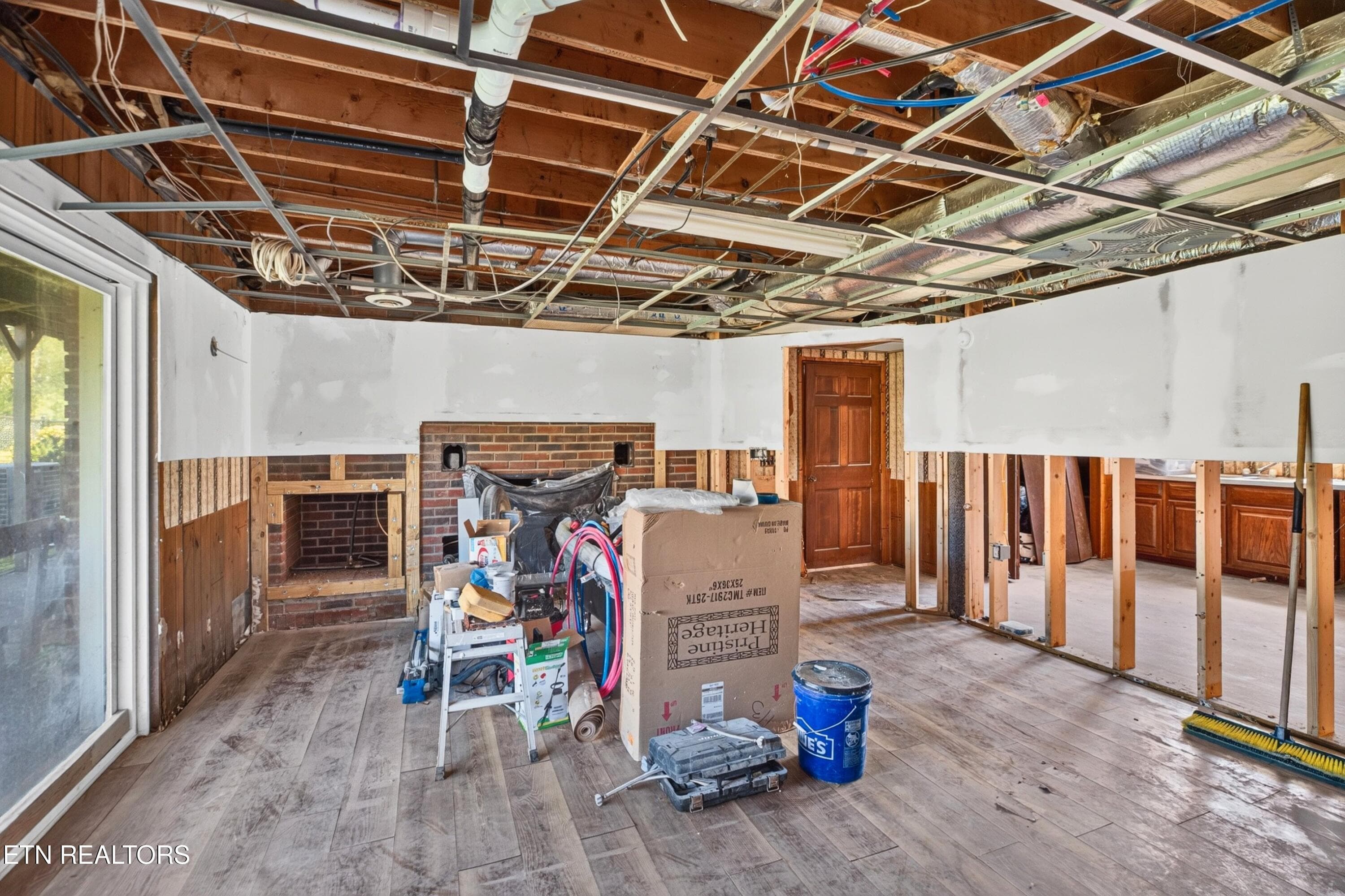 030-819RedwoodDrive-MountCarmel-TN-37645 - 819 Redwood Drive, Mount Carmel, TN 37645