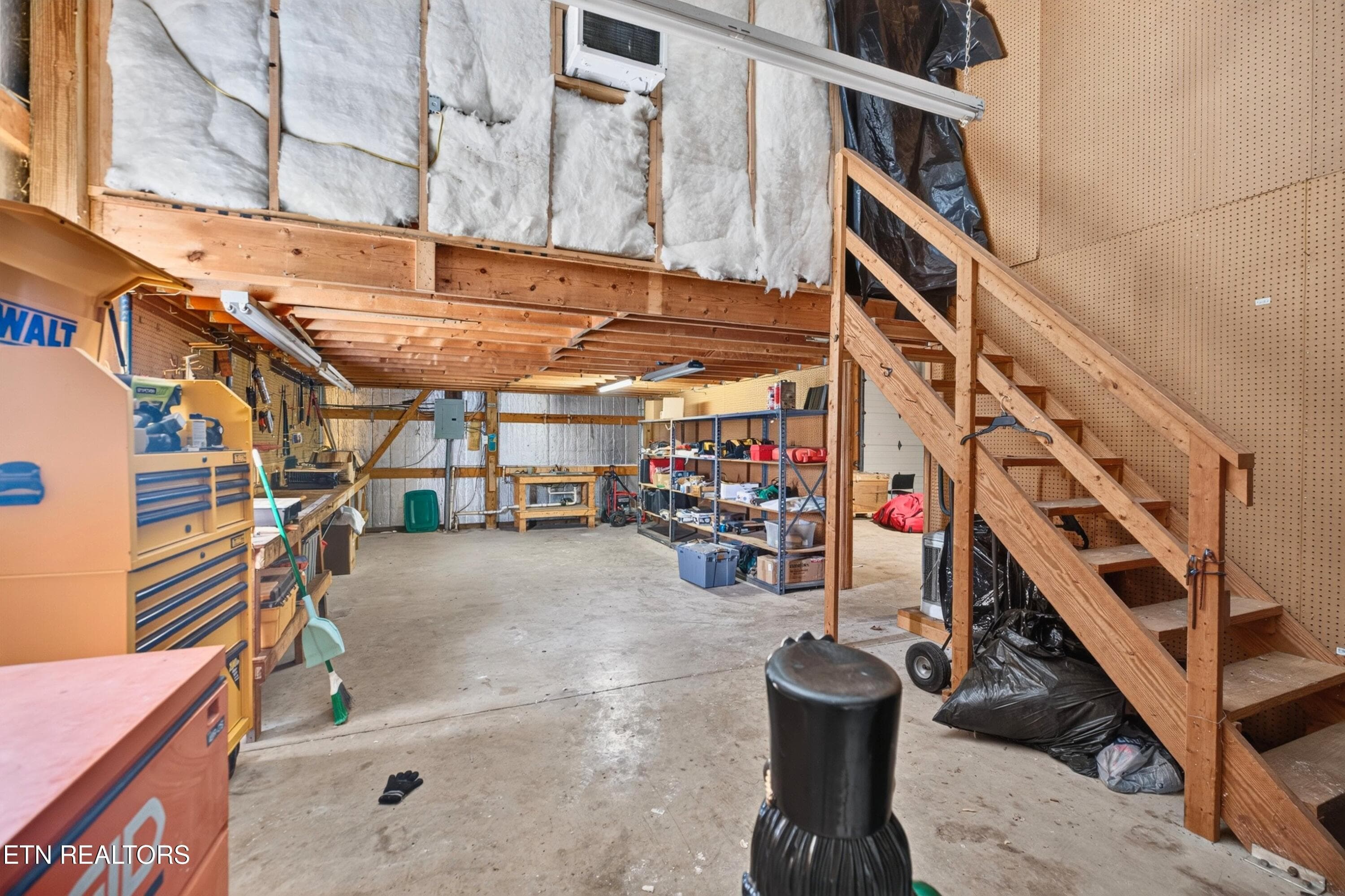 040-819RedwoodDrive-MountCarmel-TN-37645 - 819 Redwood Drive, Mount Carmel, TN 37645