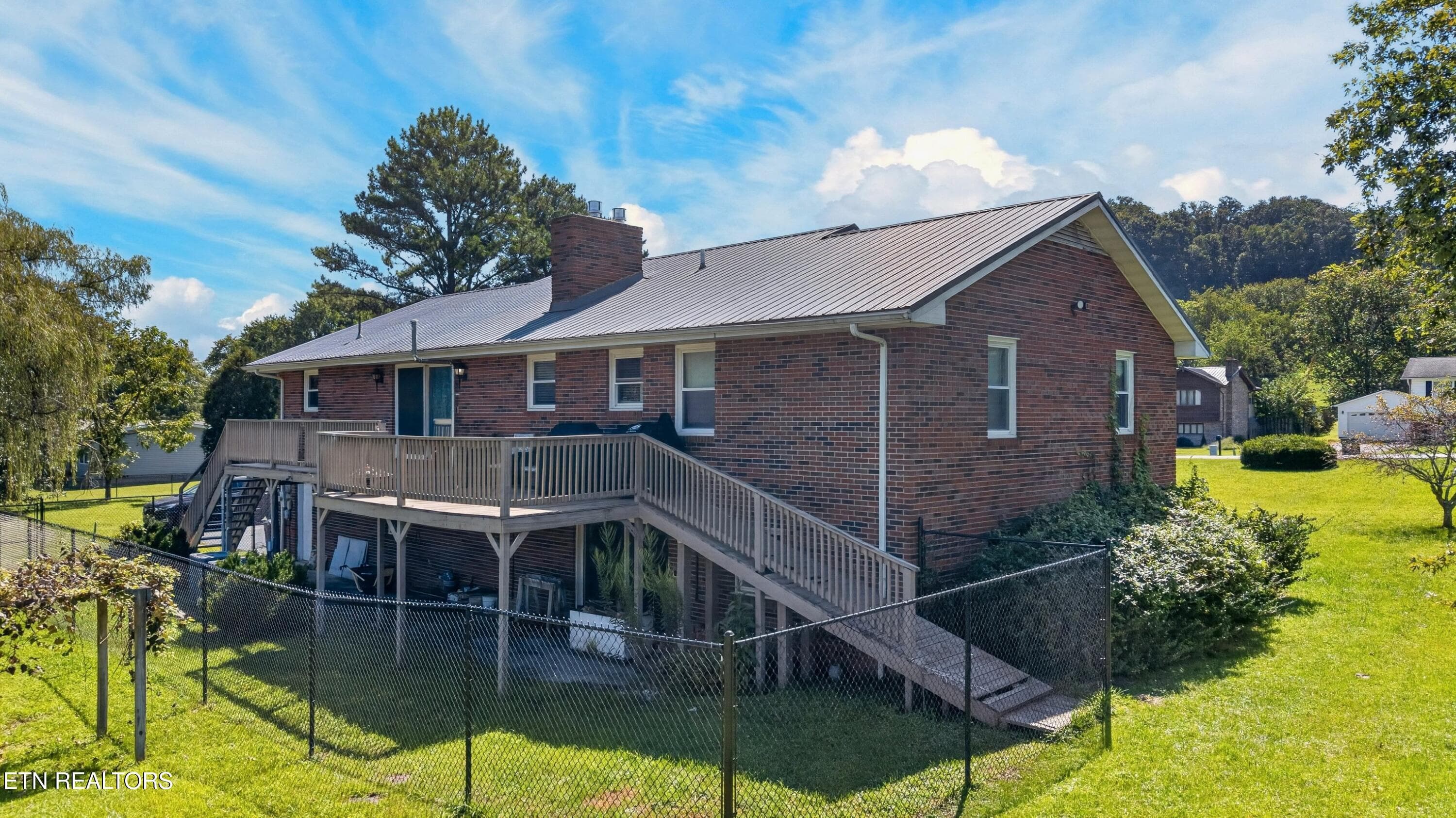 051-819RedwoodDrive-MountCarmel-TN-37645 - 819 Redwood Drive, Mount Carmel, TN 37645
