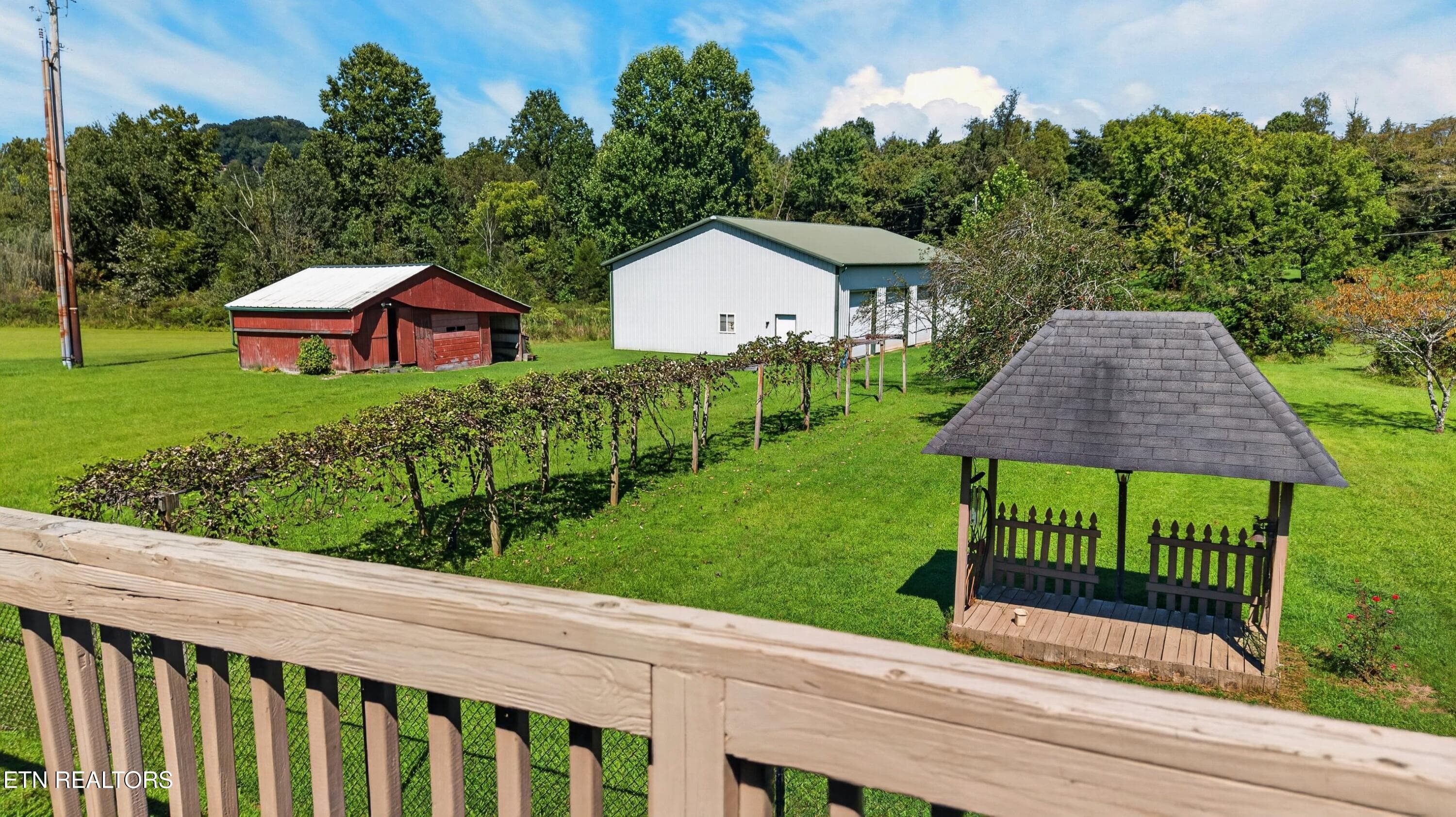 053-819RedwoodDrive-MountCarmel-TN-37645 - 819 Redwood Drive, Mount Carmel, TN 37645