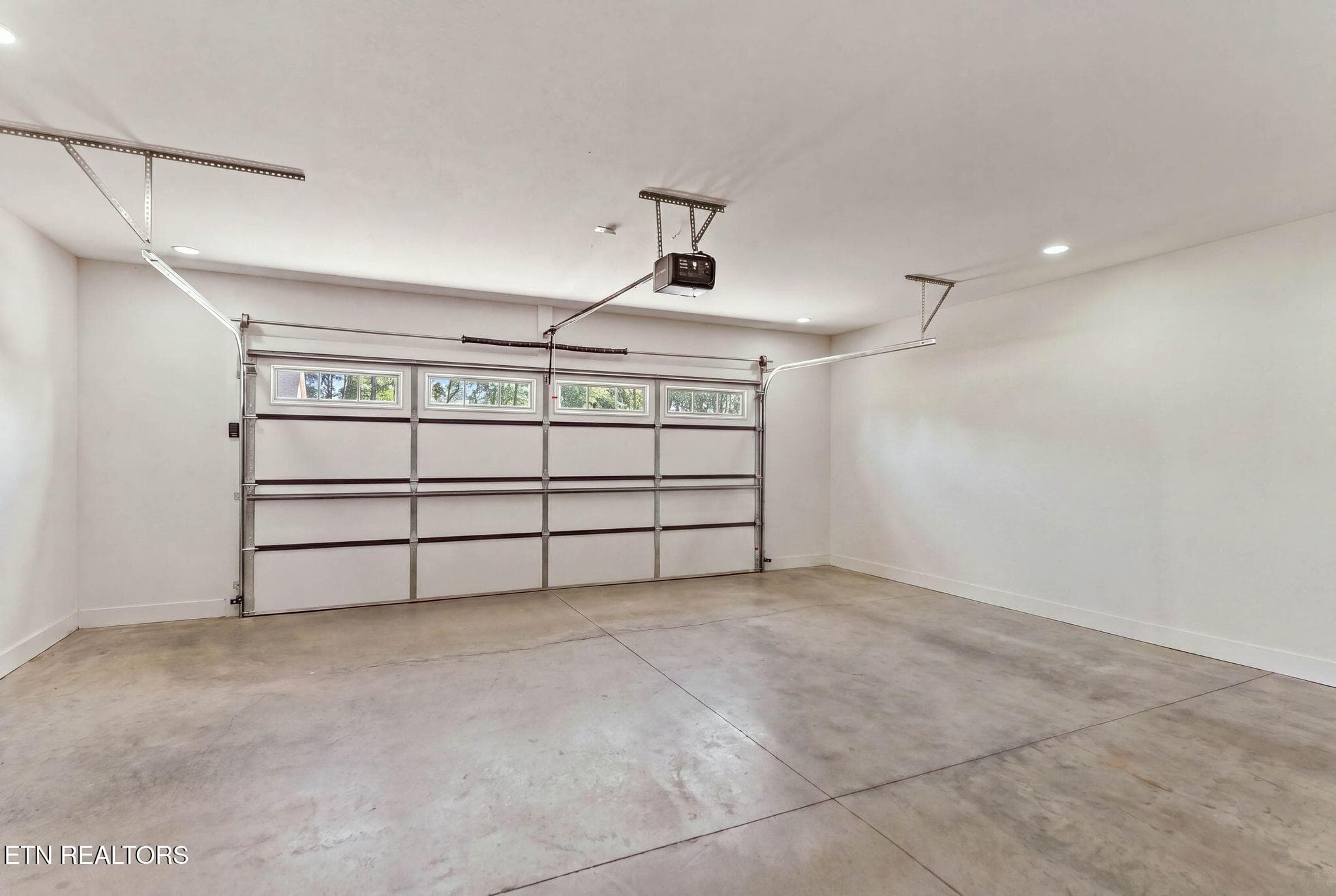 811 Pinebrooke Drive-33 - 811 Pinebrooke Drive, Maryville, TN 37801, Maryville