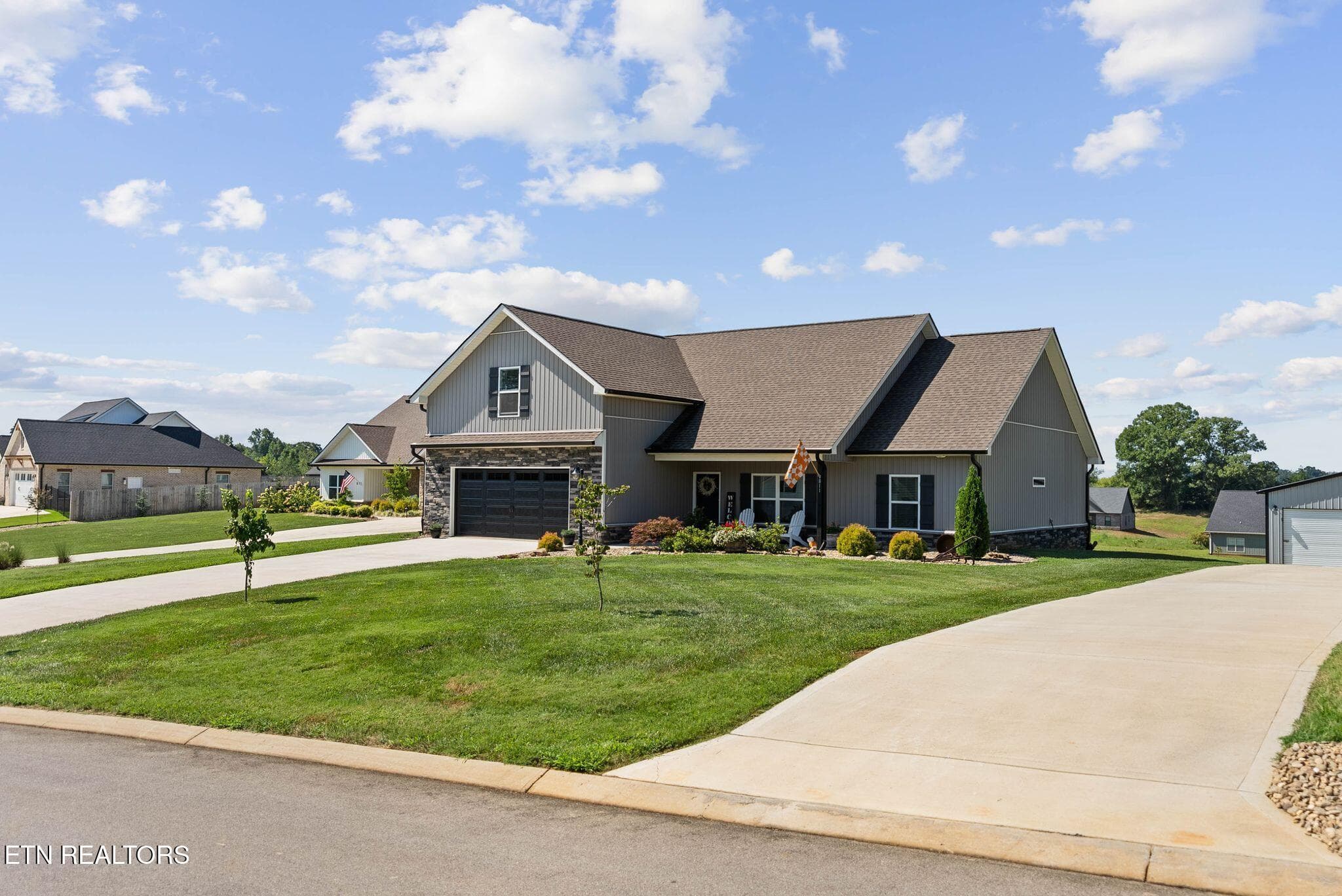 811 Pinebrooke Drive-2 - 811 Pinebrooke Drive, Maryville, TN 37801, Maryville
