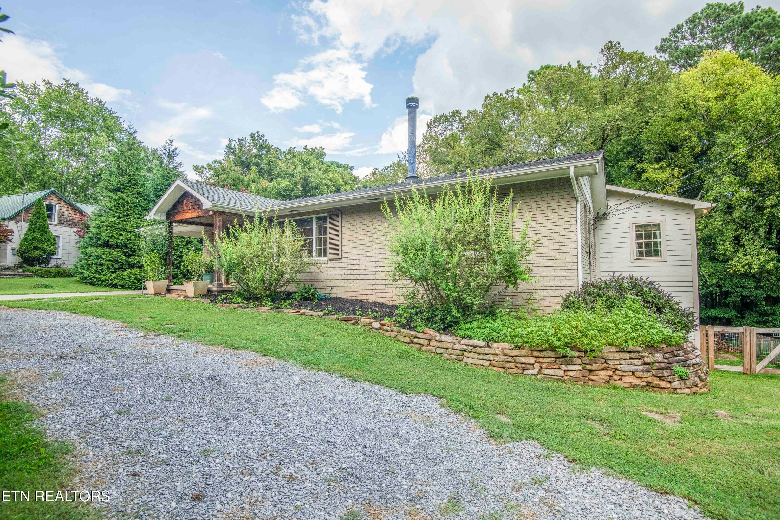 exterior 6 - 1932 Duncan Rd, Knoxville, TN 37919