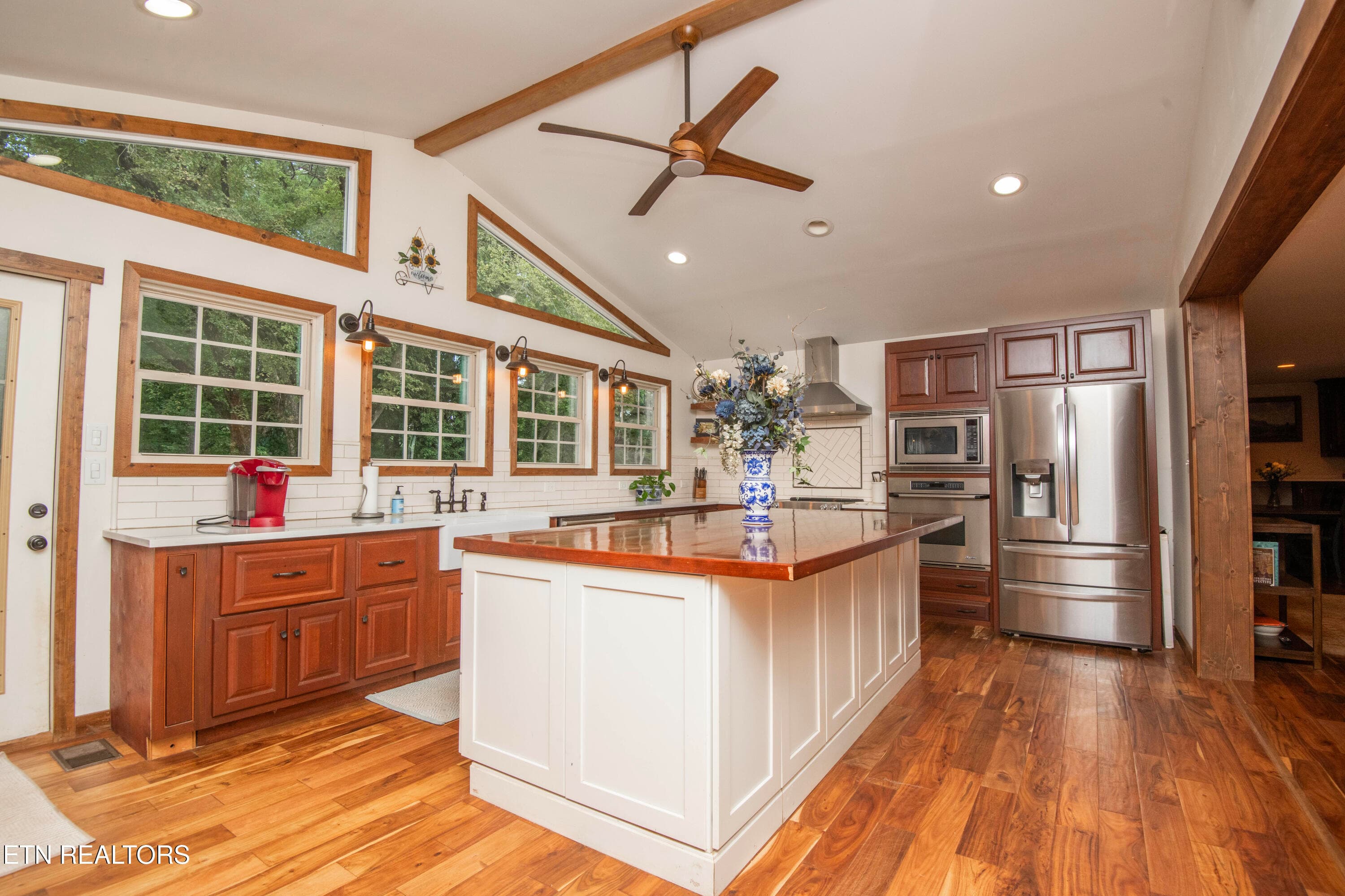kitchen 5 - 1932 Duncan Rd, Knoxville, TN 37919