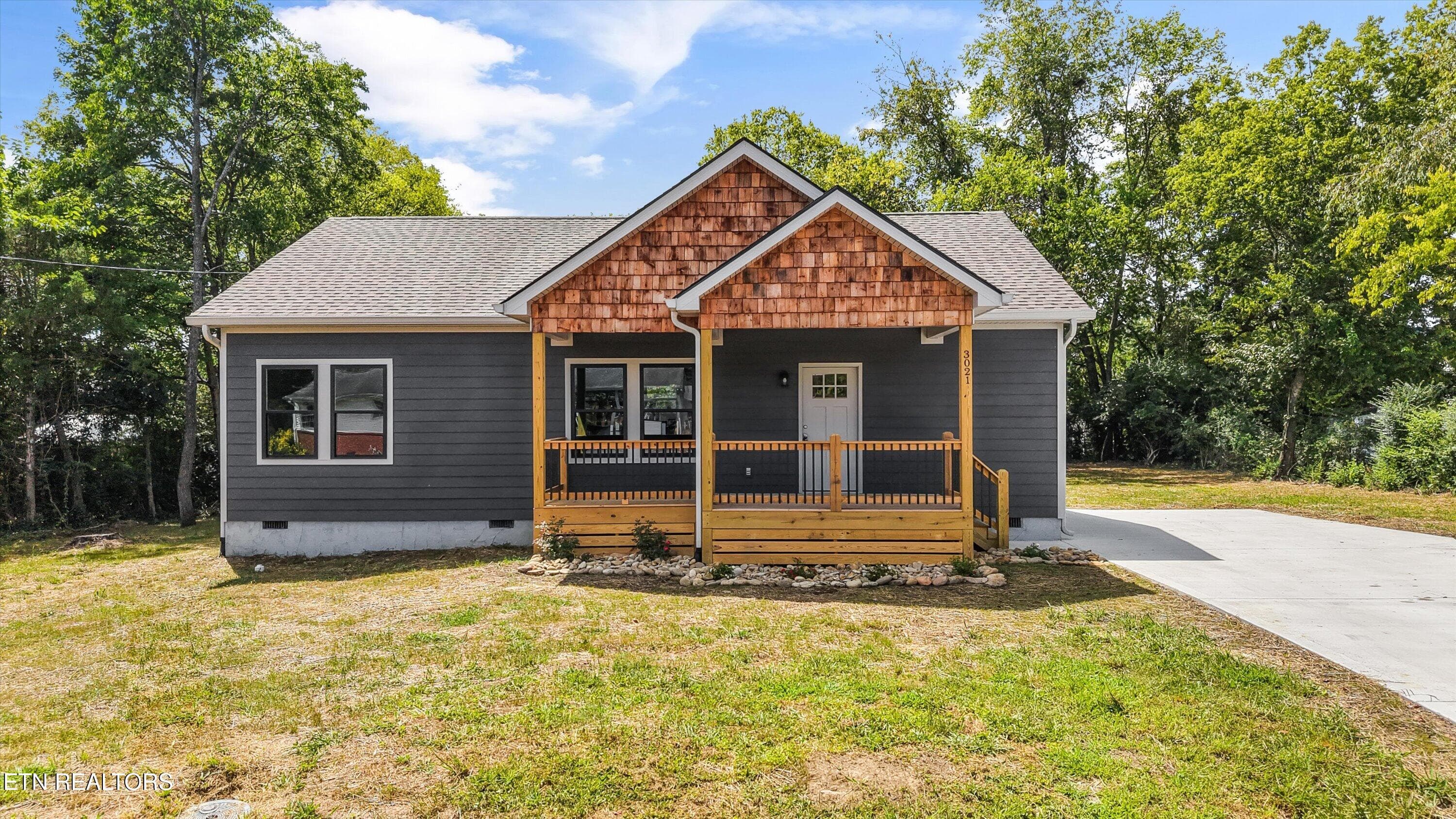 3021 Shelbourne Rd, Knoxville, TN 37917