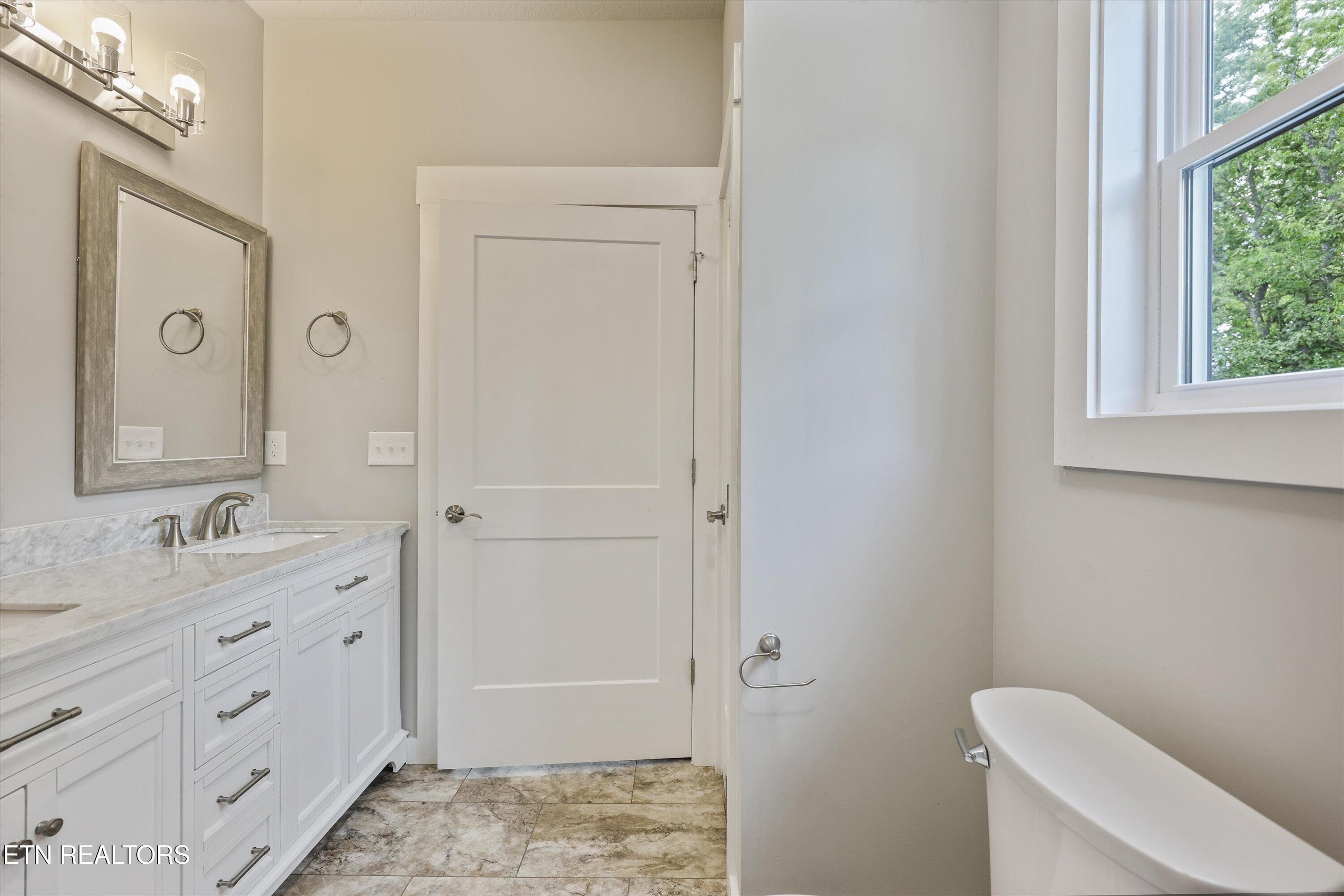 31-3021 Shelbourne Rd31 - 3021 Shelbourne Rd, Knoxville, TN 37917
