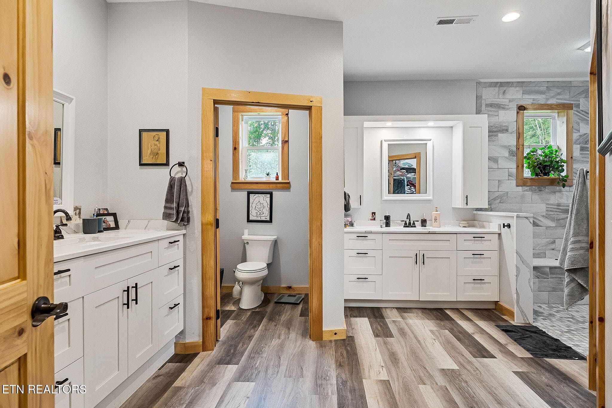 MB BATHROOM GOOD - 113 Allens Way, Crossville, TN 38572, Crossville