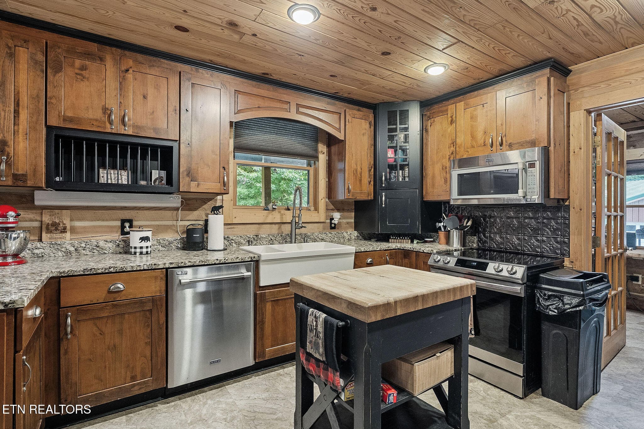 KITCHEN BEST - 113 Allens Way, Crossville, TN 38572, Crossville