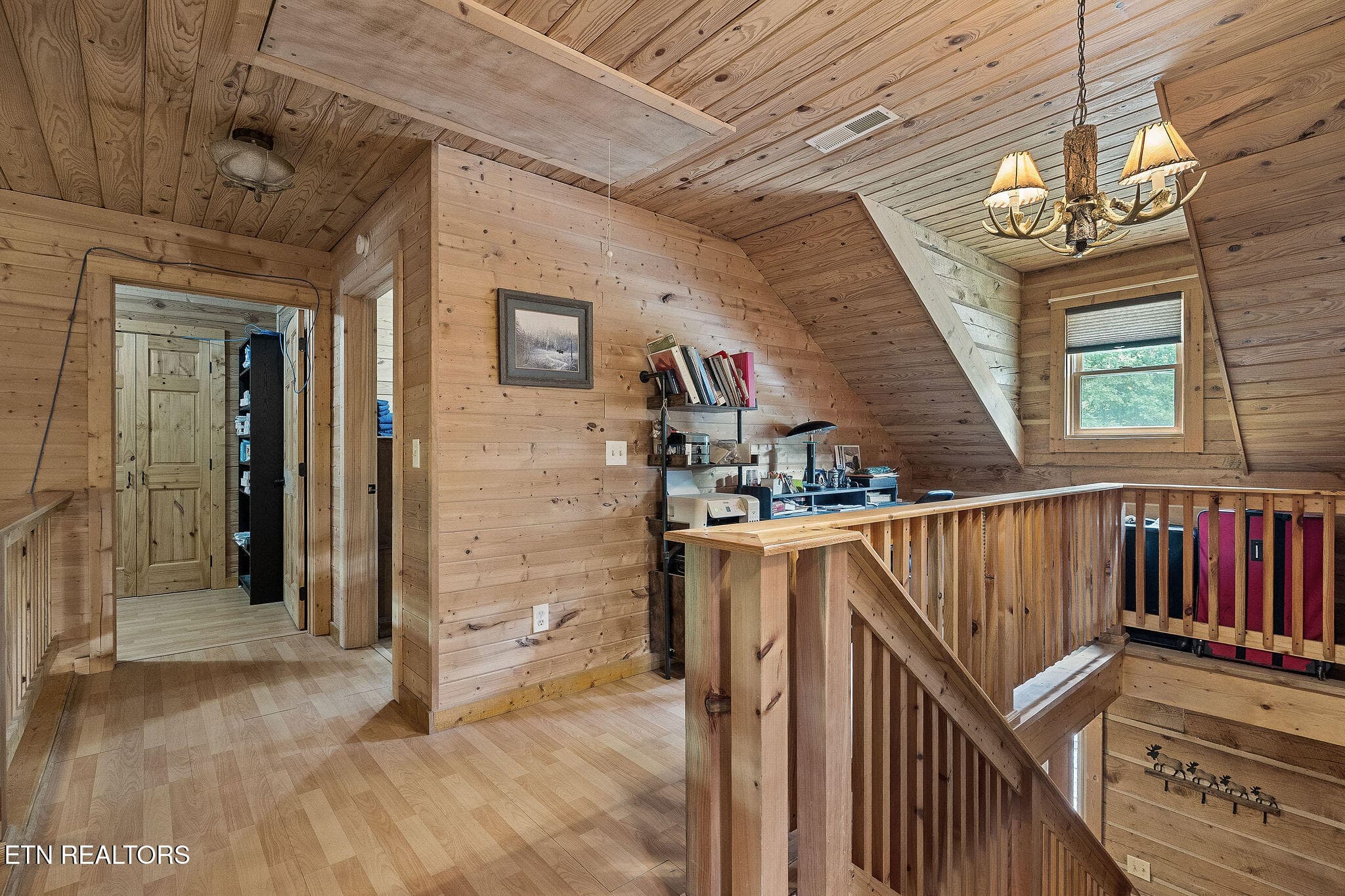 UPPER LEVEL ACCESS AREA - 113 Allens Way, Crossville, TN 38572, Crossville