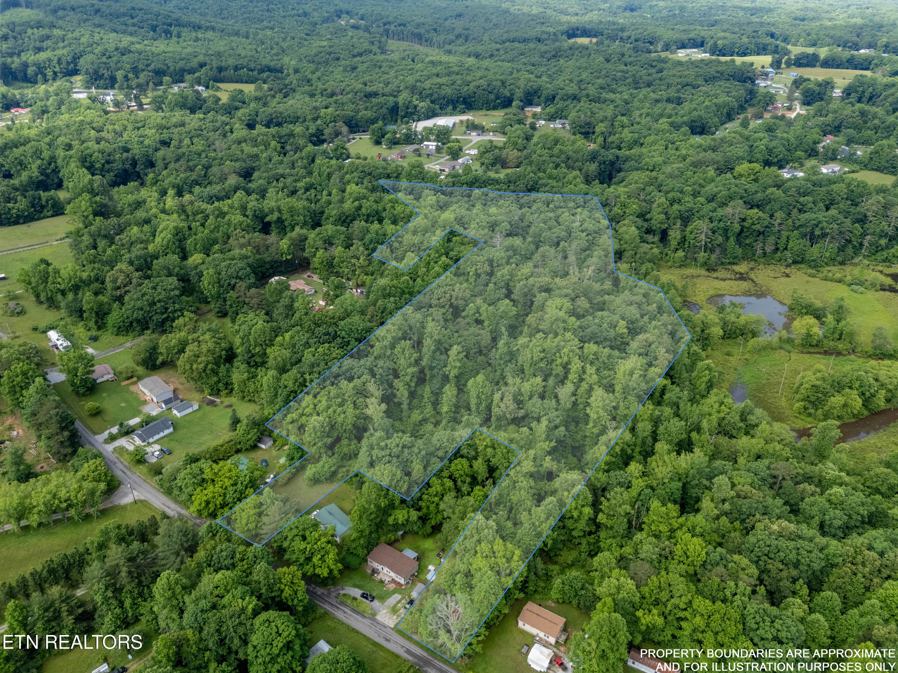 416 Liberty Rd, Wartburg, TN 37887