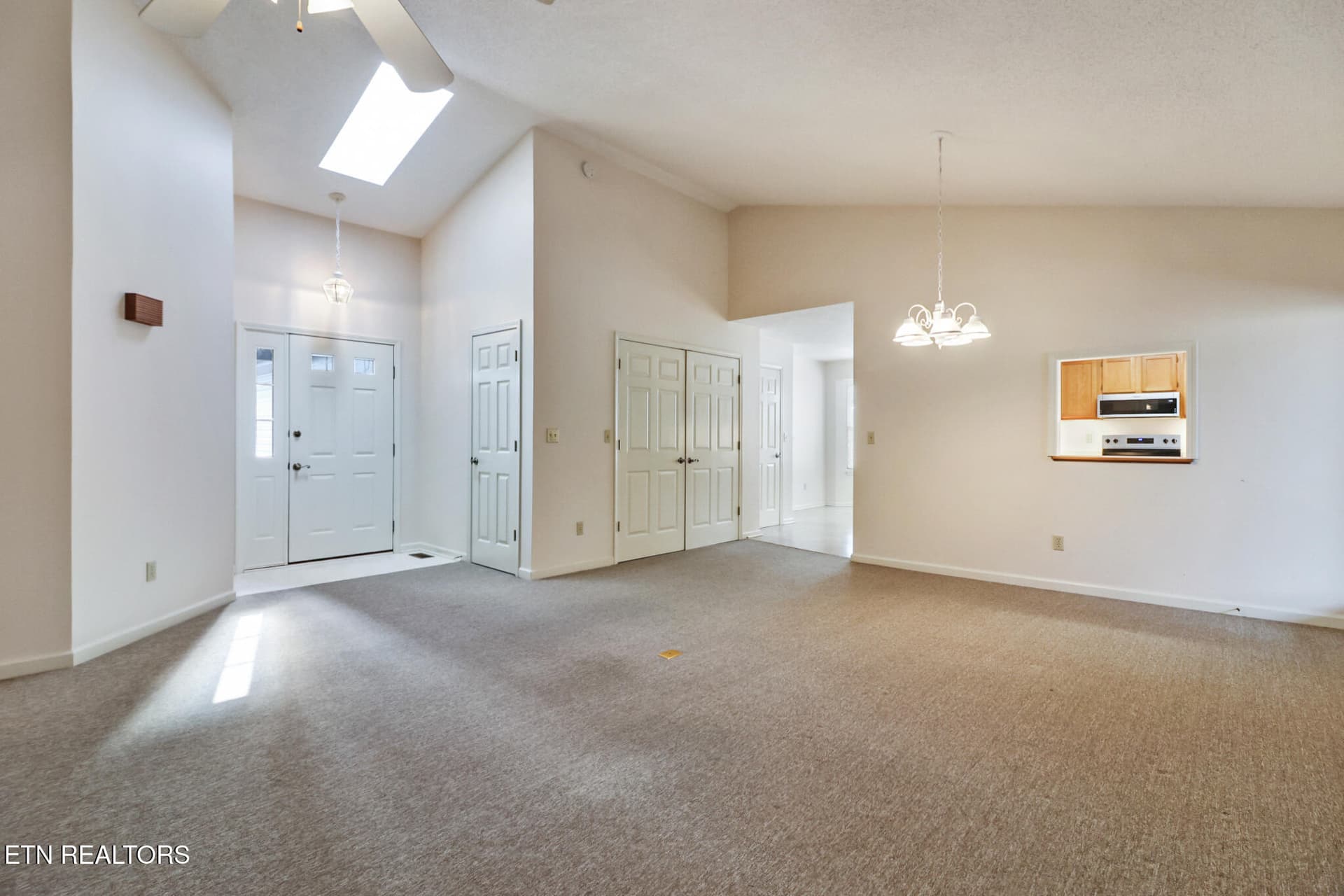 frontentry3 - 103 Dovenshire Drive, Crossville, TN 38558