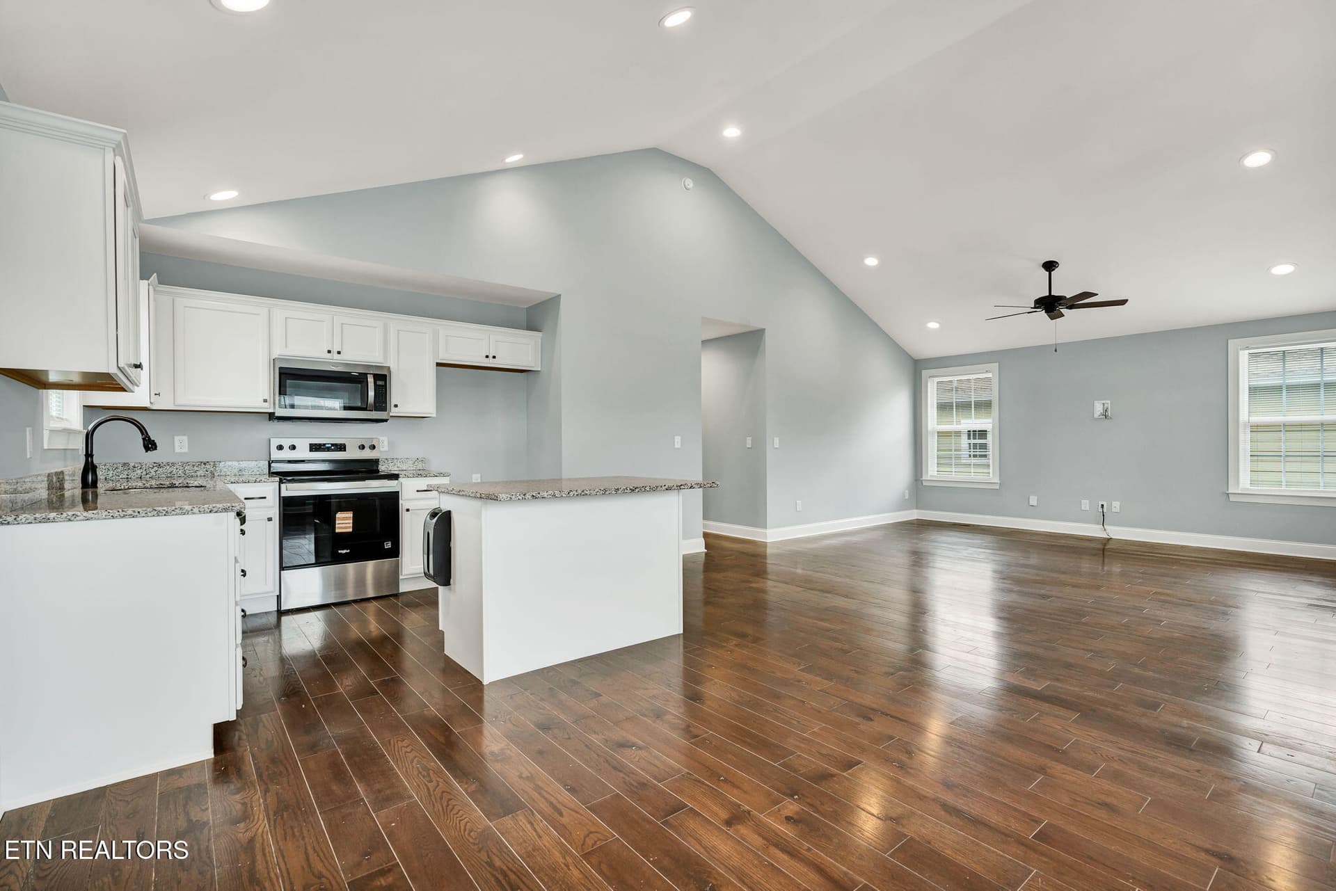 24-web-or-mls-DSC05697 - 440 SE Johnson Blvd, Cleveland, TN 37311