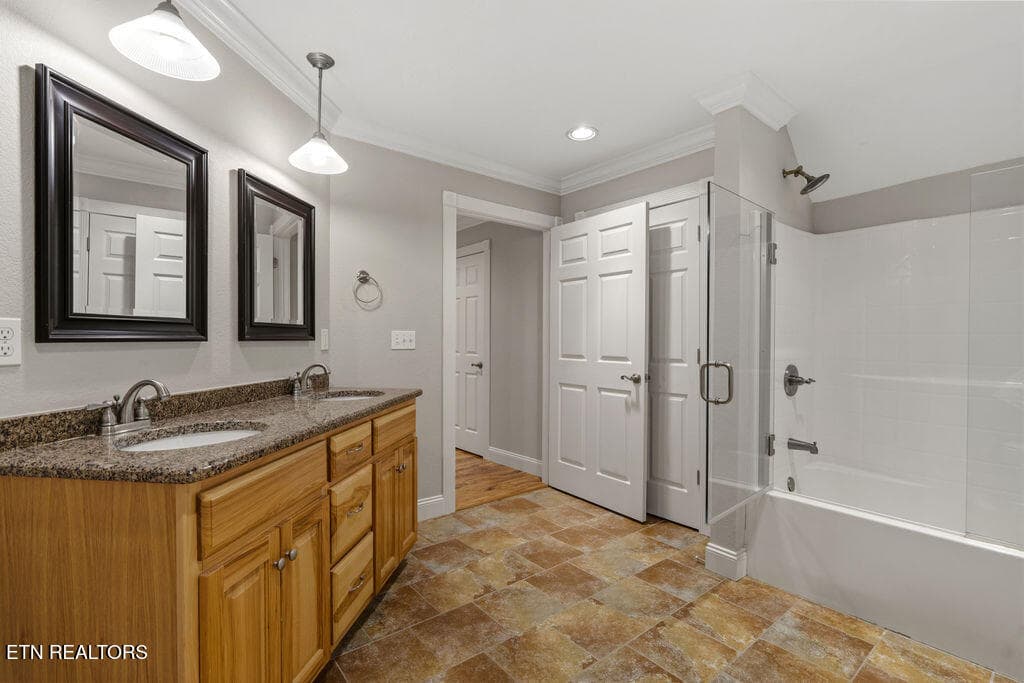Full Bathroom 3 - 409 Bluff Trace, Jacksboro, TN 37757