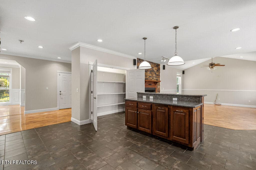 Kitchen 4 - 409 Bluff Trace, Jacksboro, TN 37757