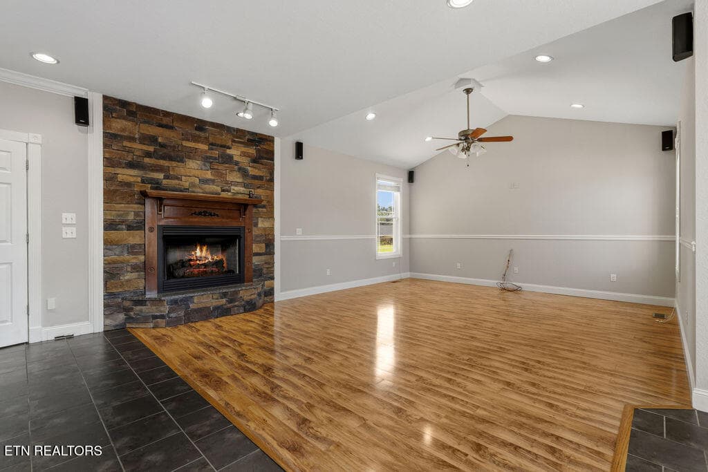 Living Room - 409 Bluff Trace, Jacksboro, TN 37757