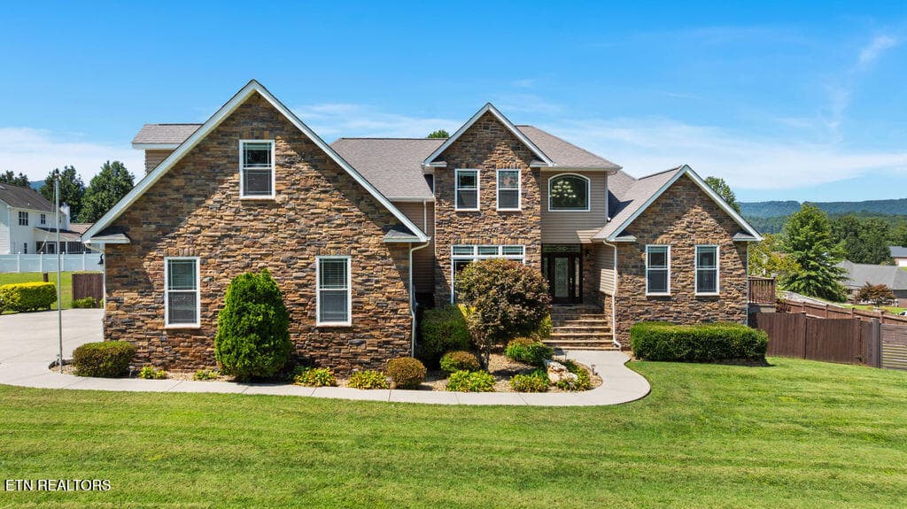 Front View - 409 Bluff Trace, Jacksboro, TN 37757
