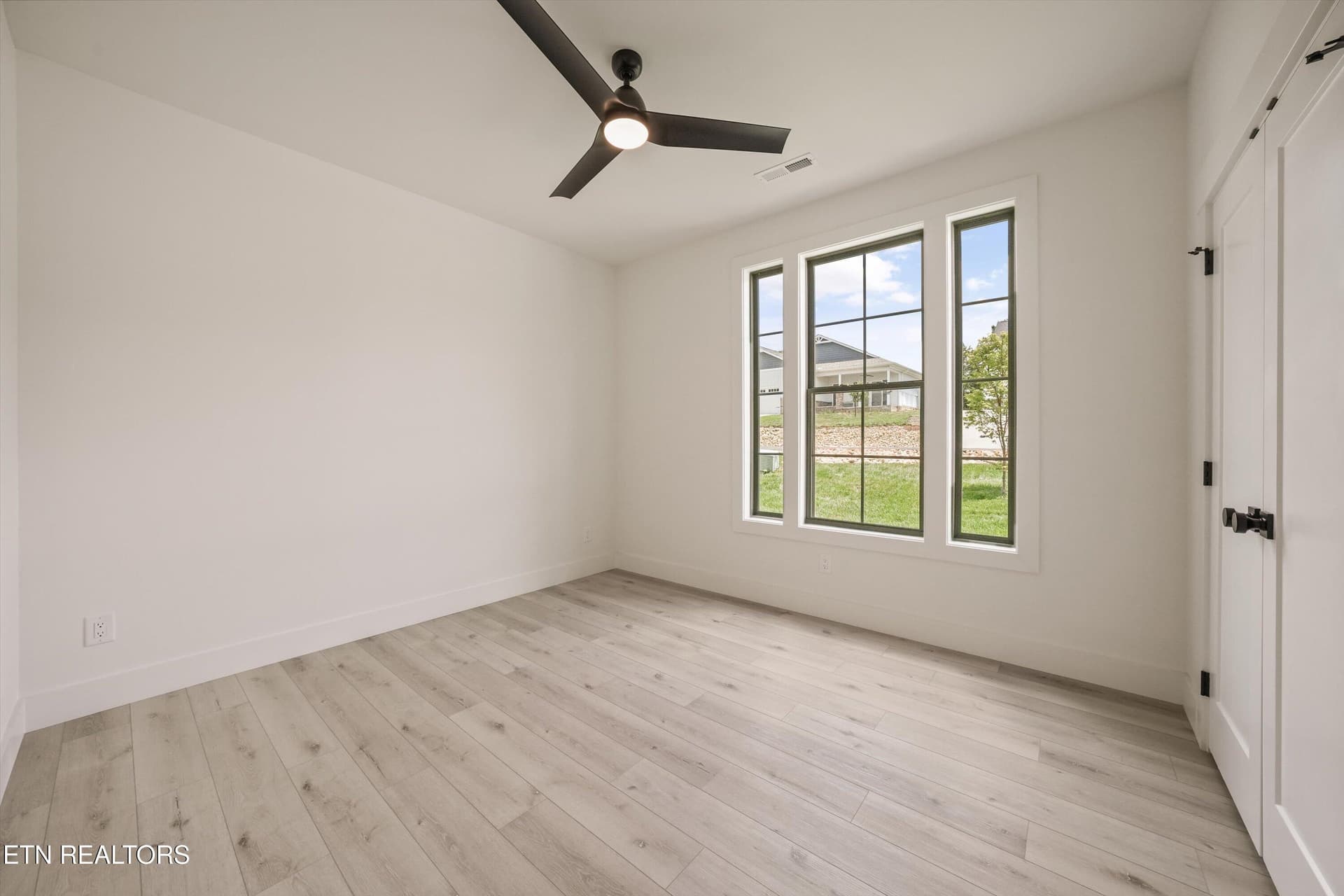 20-173 Elokwa Way11 - 173 Elokwa Way, Loudon, TN 37774