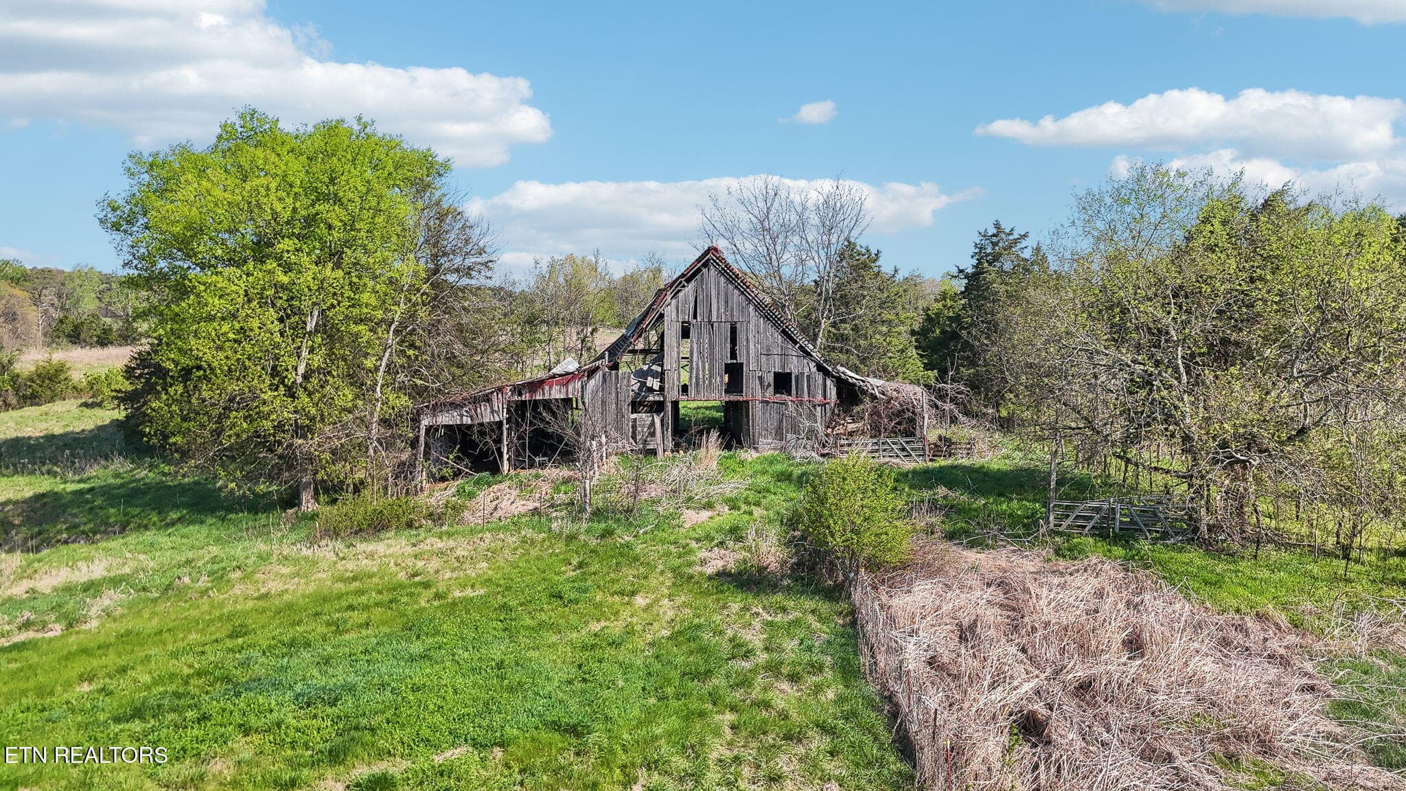 83-436 Thorngrove Pike - 083 - 436 Thorngrove Pike, Kodak, TN 37764