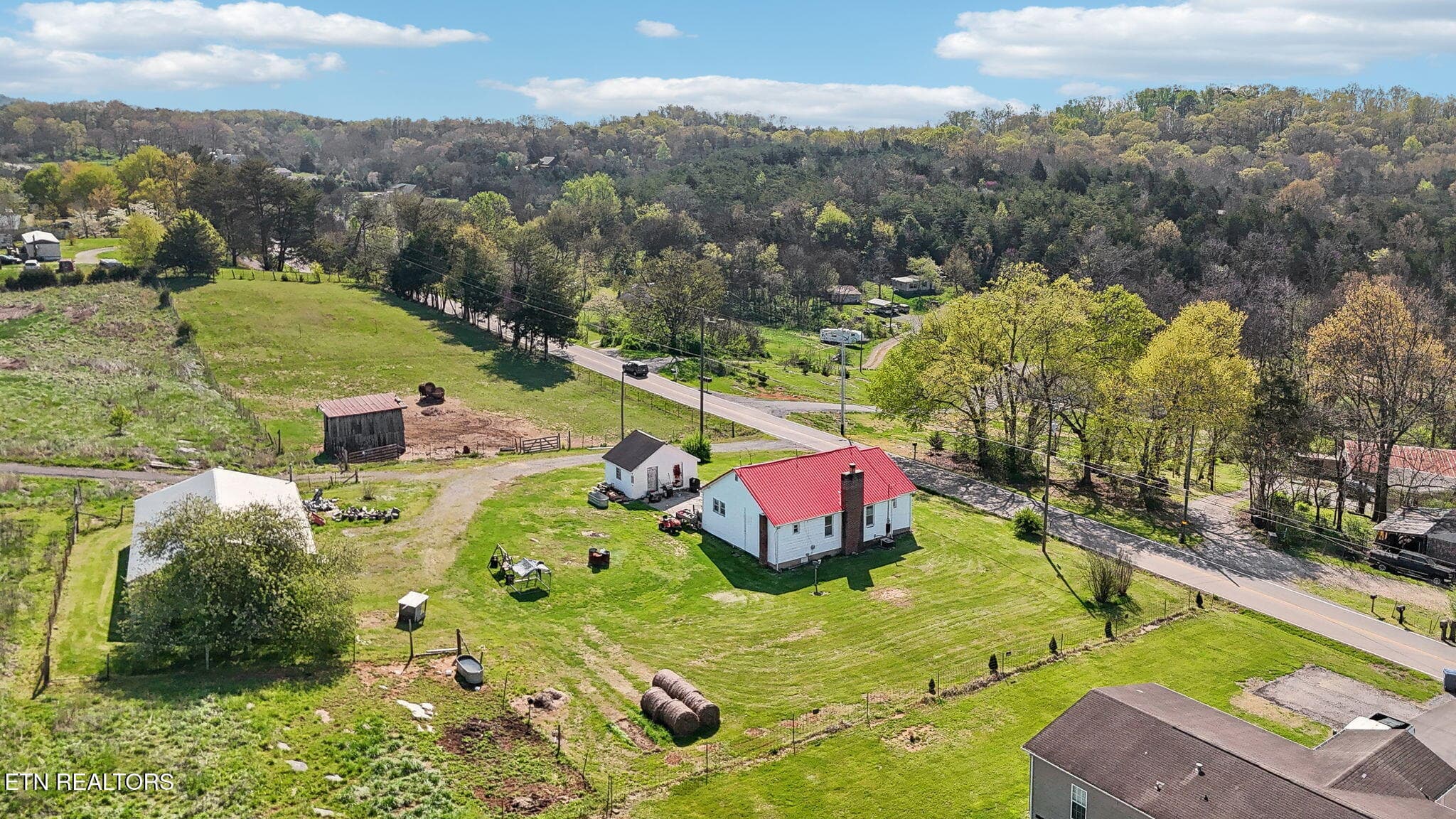 98-436 Thorngrove Pike - 098 - 436 Thorngrove Pike, Kodak, TN 37764