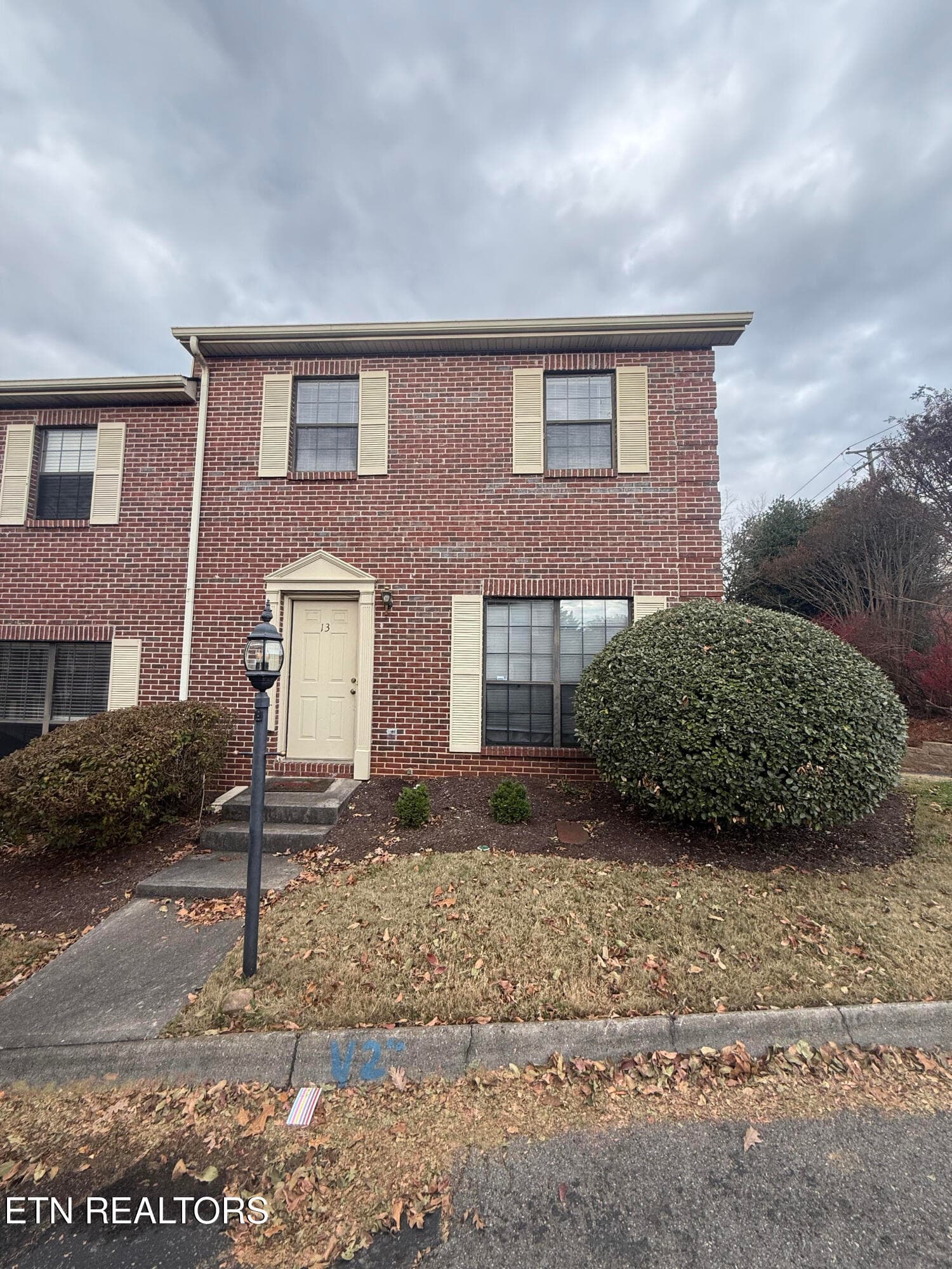 437 S Gallaher View Rd 13, Knoxville, TN 37919