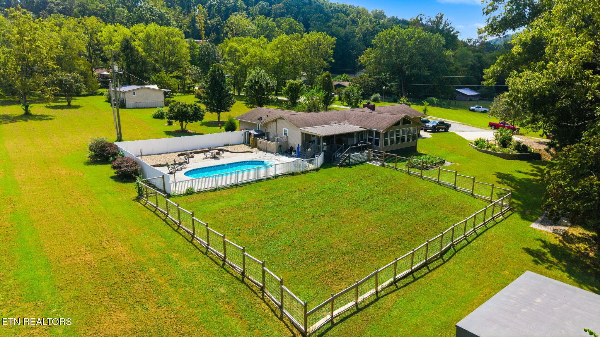 32-web-or-mls-841-Knight-Rd-Knoxville-TN - 841 Knight Rd, Knoxville, TN 37920