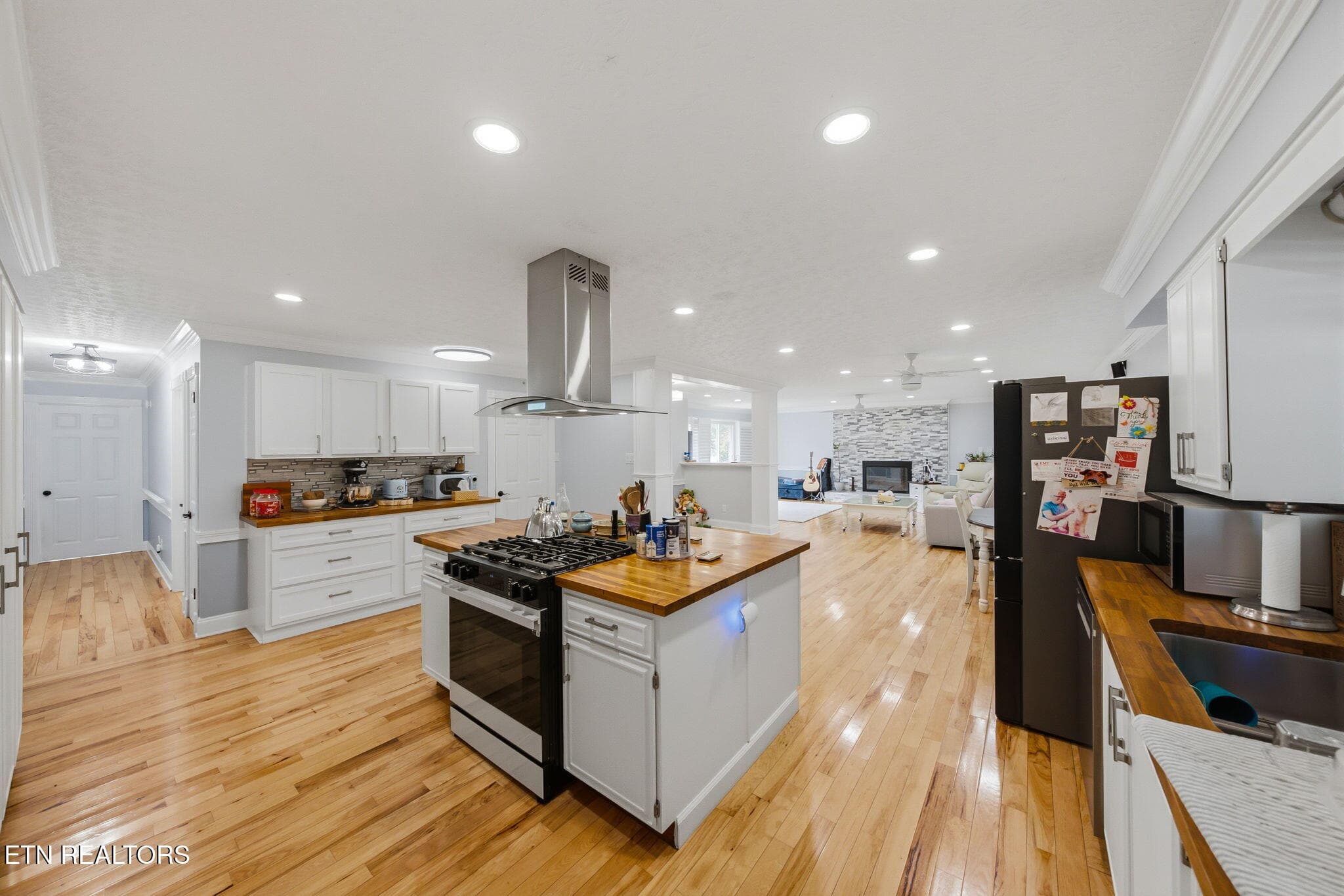 8-web-or-mls-841-Knight-Rd-Knoxville-TN- - 841 Knight Rd, Knoxville, TN 37920