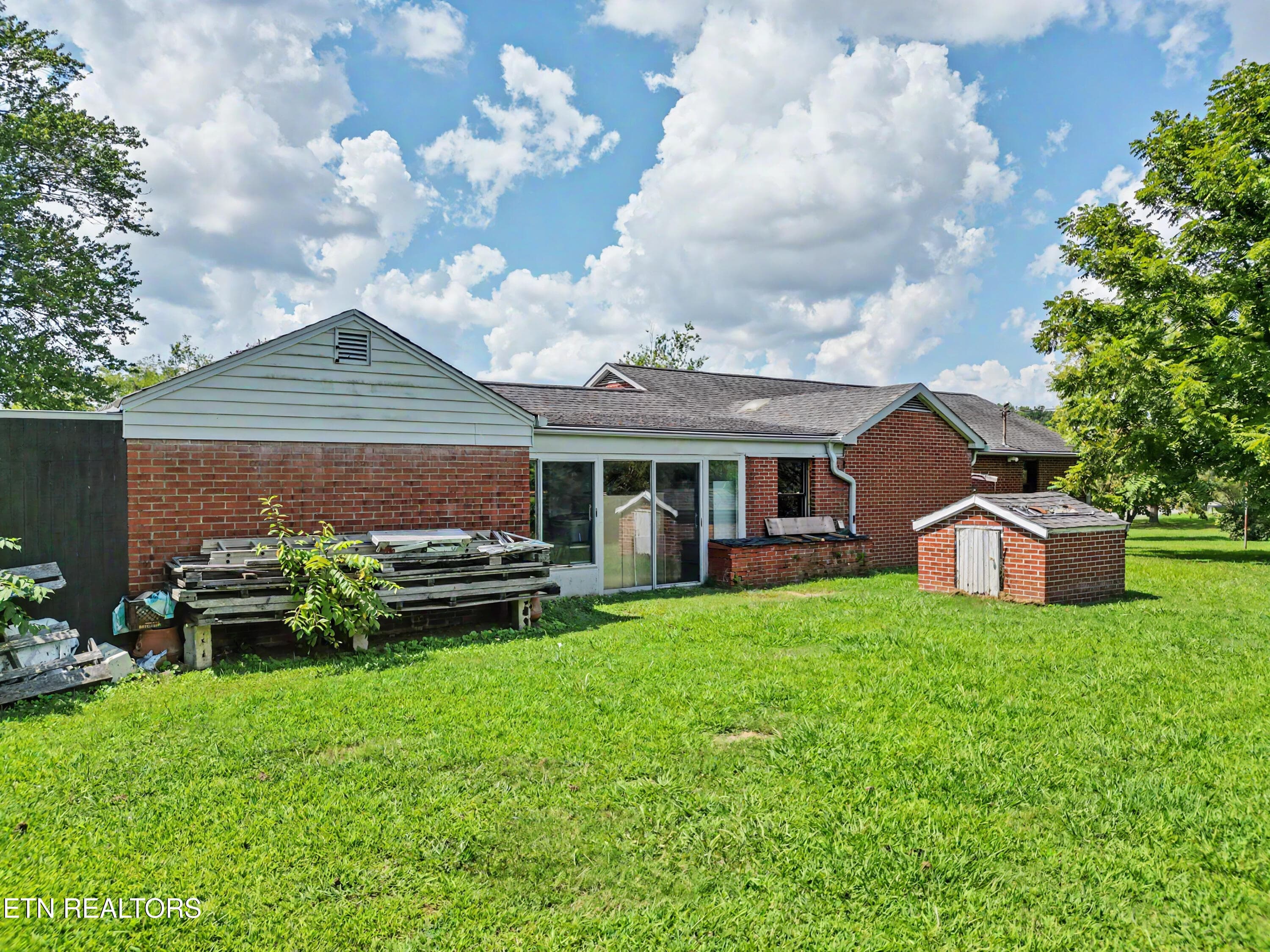 Back of home - 134 Hodges Lane, Maryville, TN 37804
