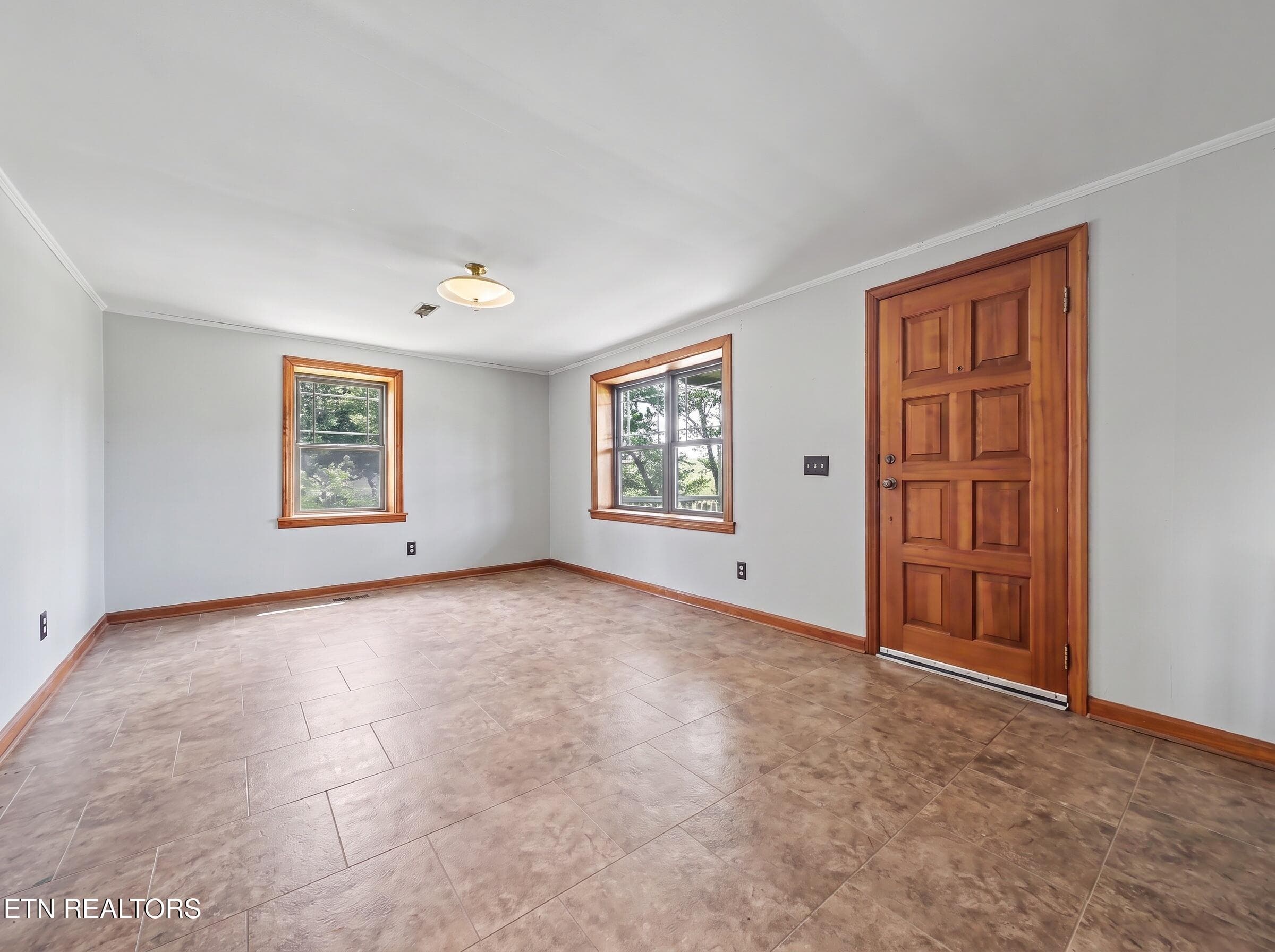 Family room - 134 Hodges Lane, Maryville, TN 37804