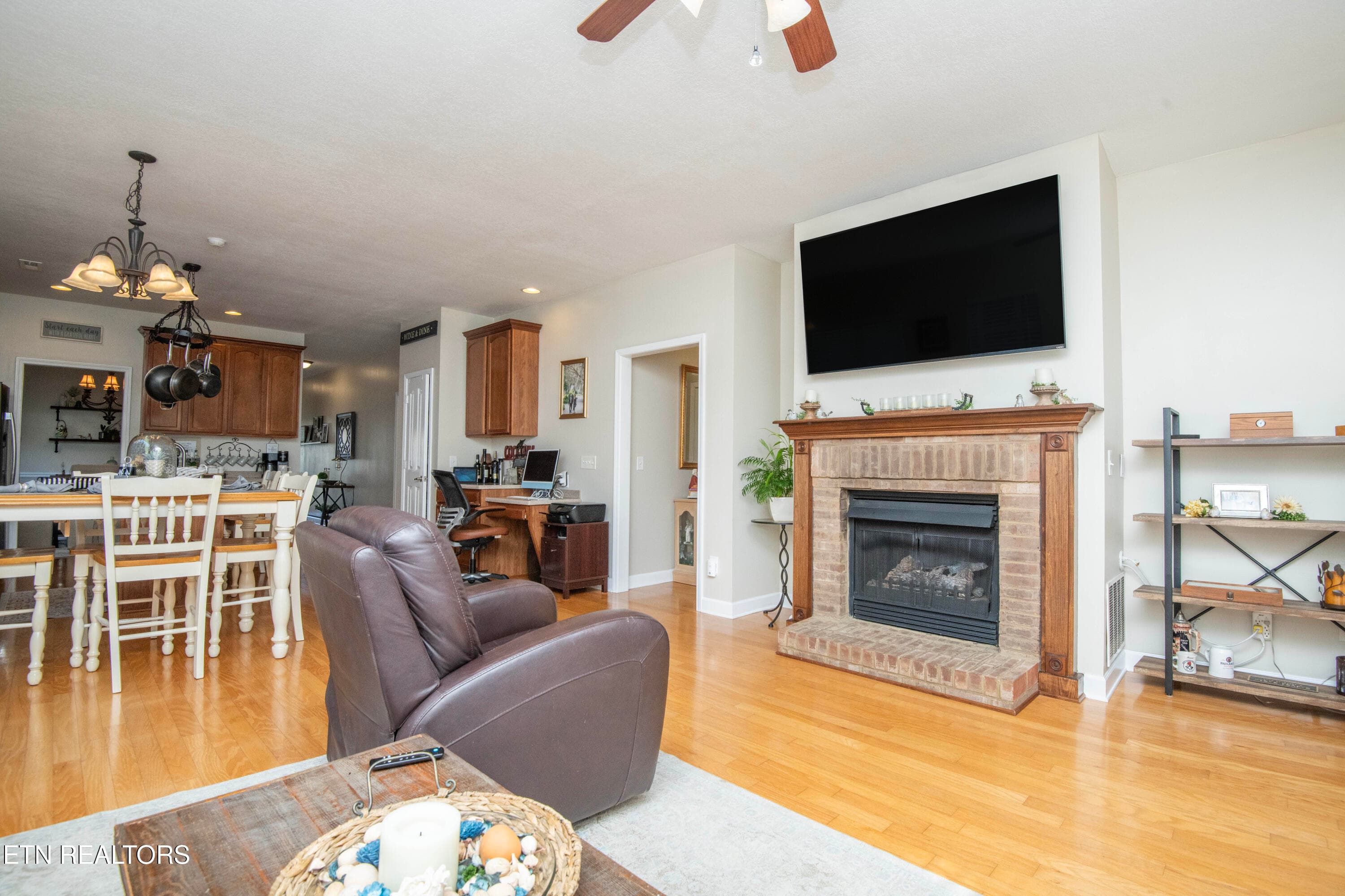 living - 125 McNeilly Circle, Maryville, TN 37803, Maryville