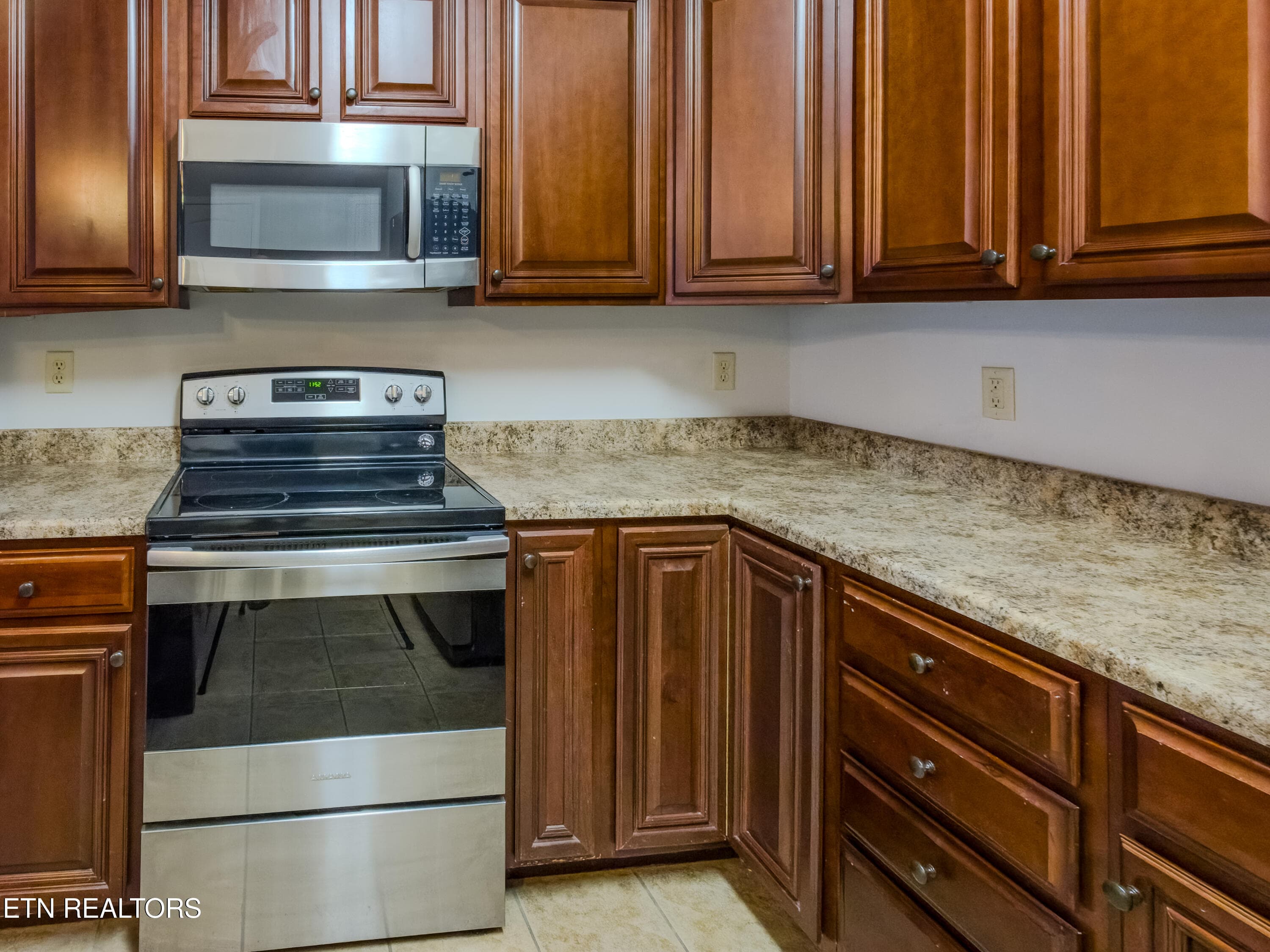 Kitchen - 4838 Fountain View Way, Knoxville, TN 37918, Knoxville