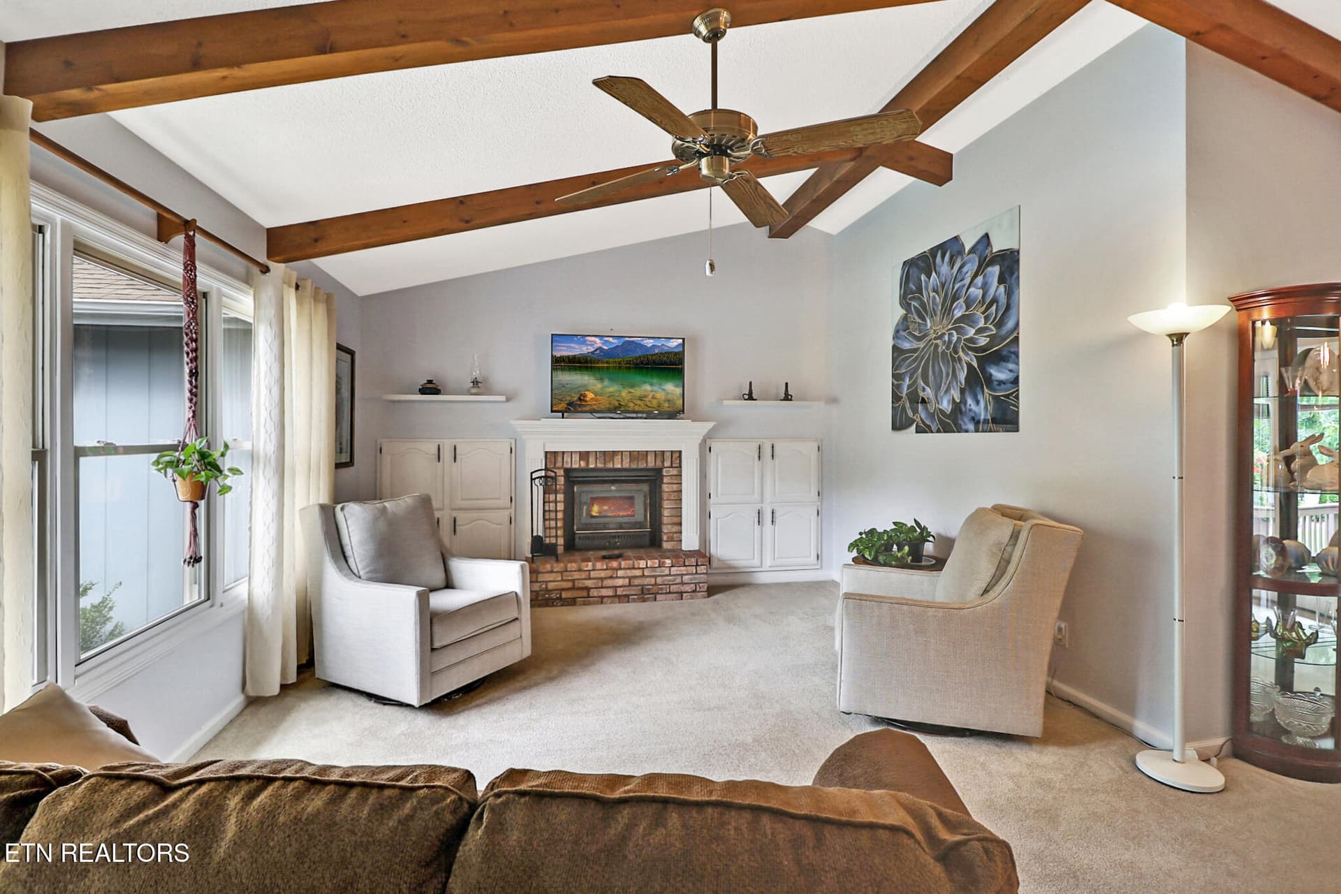 Living room - 163 & 159 Lakeside Drive, Crossville, TN 38558