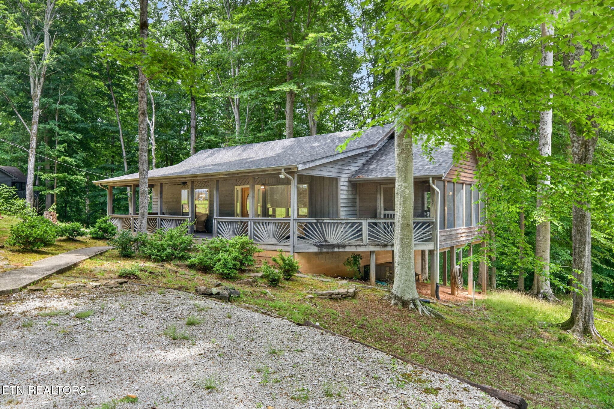 2-web-or-mls-1110 Cherokee Rd_008_TNPC - 1110 Cherokee Rd, Byrdstown, TN 38549