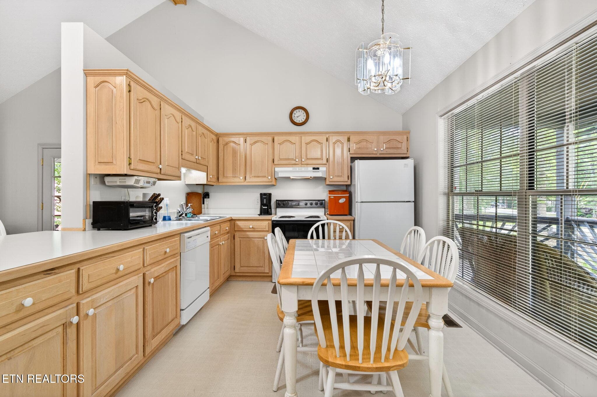 10-web-or-mls-1110 Cherokee Rd_046_TNPC - 1110 Cherokee Rd, Byrdstown, TN 38549