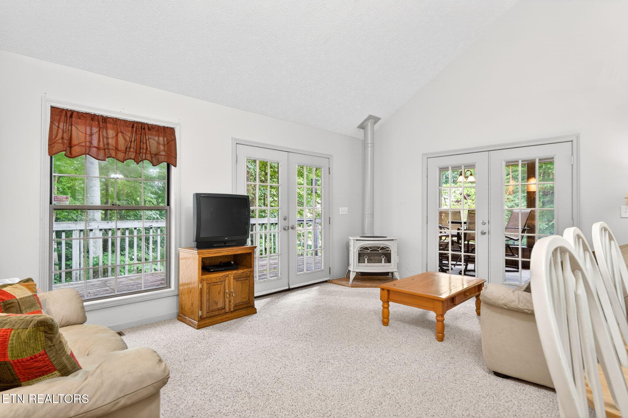 15-web-or-mls-1110 Cherokee Rd_071_TNPC - 1110 Cherokee Rd, Byrdstown, TN 38549