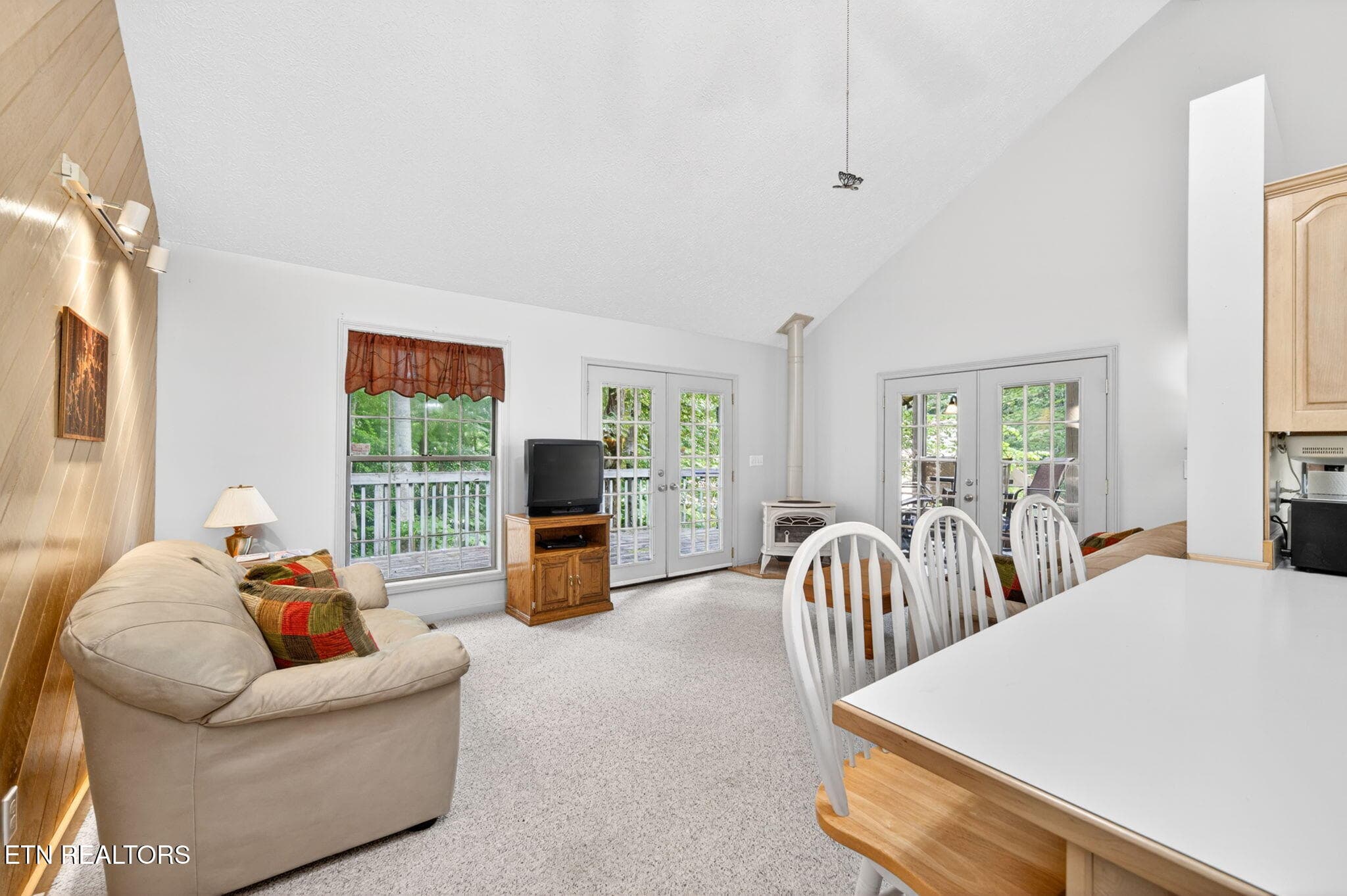 16-web-or-mls-1110 Cherokee Rd_076_TNPC - 1110 Cherokee Rd, Byrdstown, TN 38549