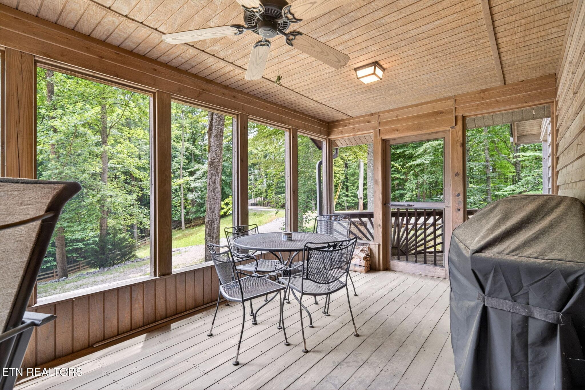 17-web-or-mls-1110 Cherokee Rd_081_TNPC - 1110 Cherokee Rd, Byrdstown, TN 38549