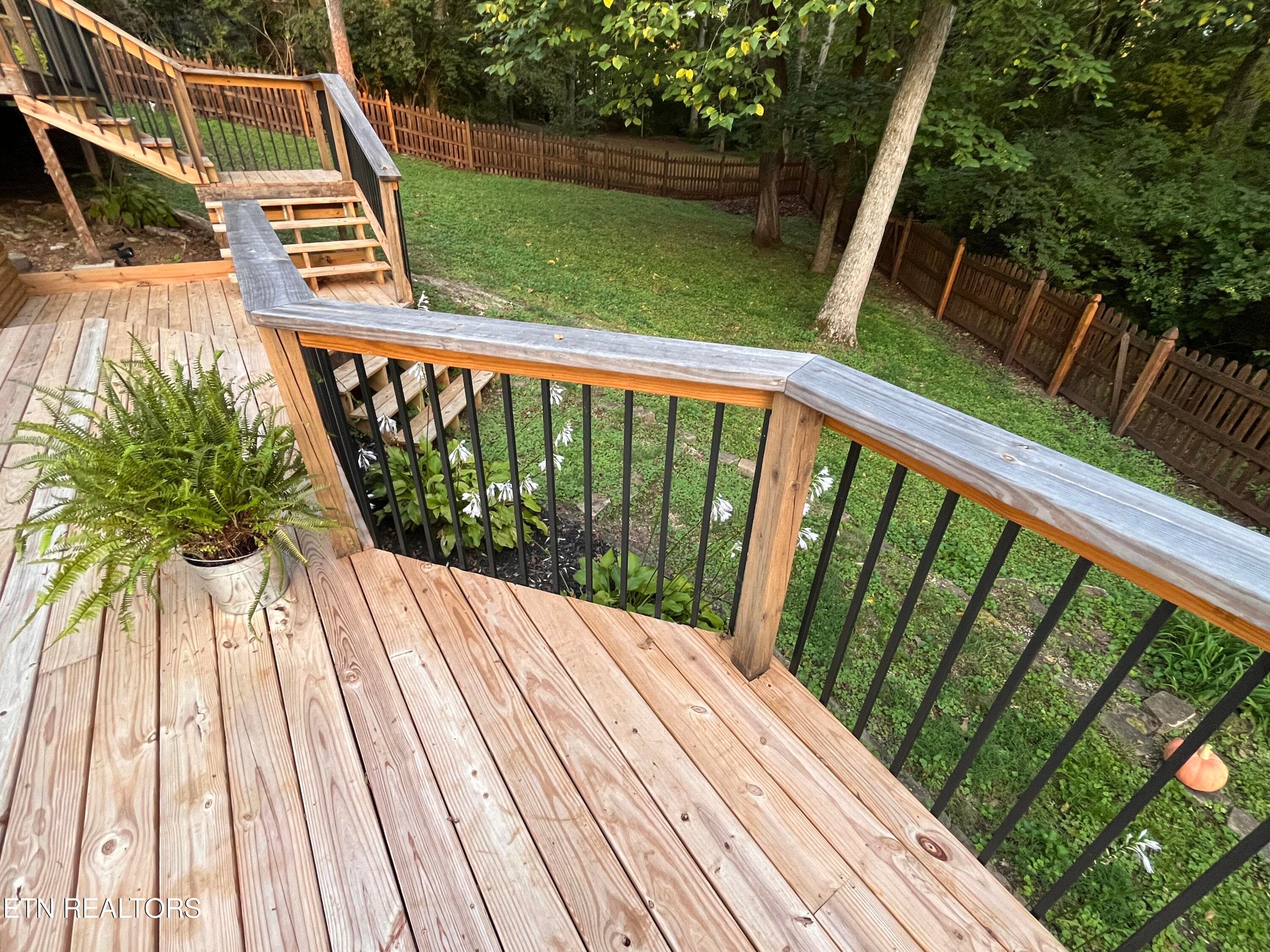 Dual-Level Decking & Fenced Backyard - 104 Clark Lane, Oak Ridge, TN 37830