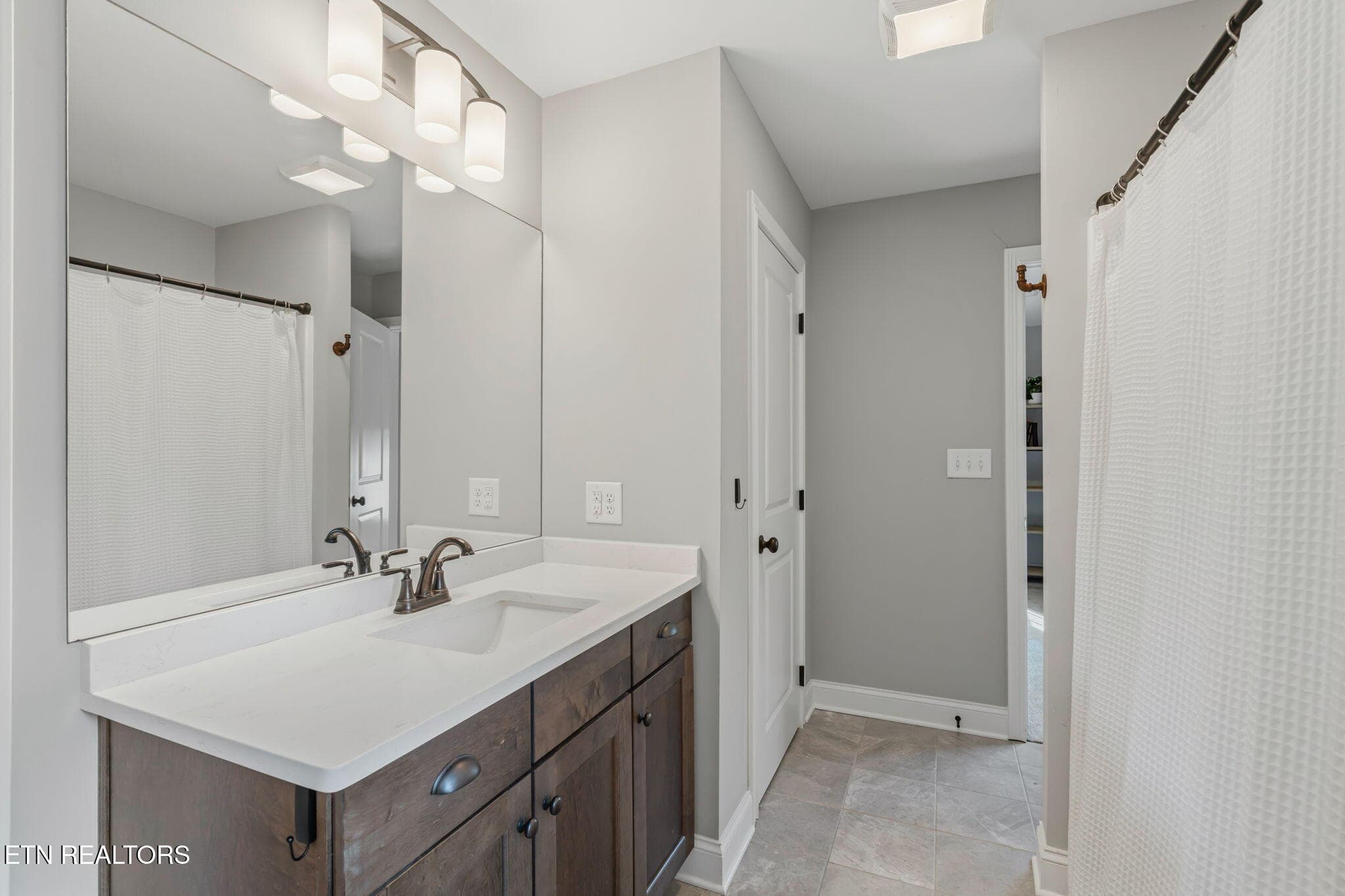 41-web-or-mls-843 Valley Glen-42 - 843 Valley Glen Blvd, Knoxville, TN 37922