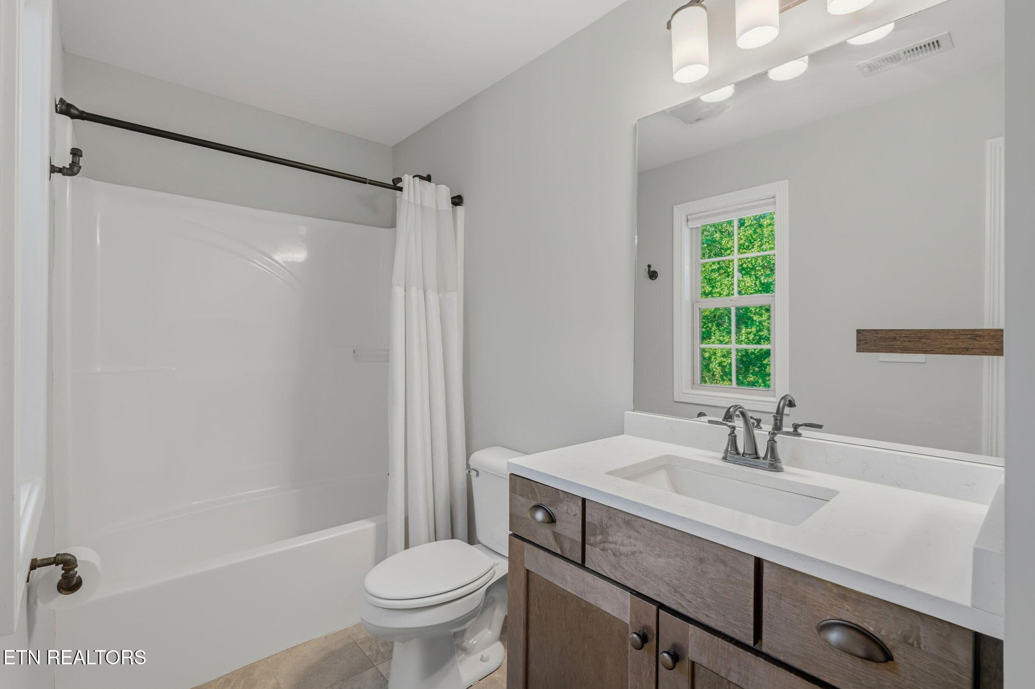 48-web-or-mls-843 Valley Glen-49 - 843 Valley Glen Blvd, Knoxville, TN 37922