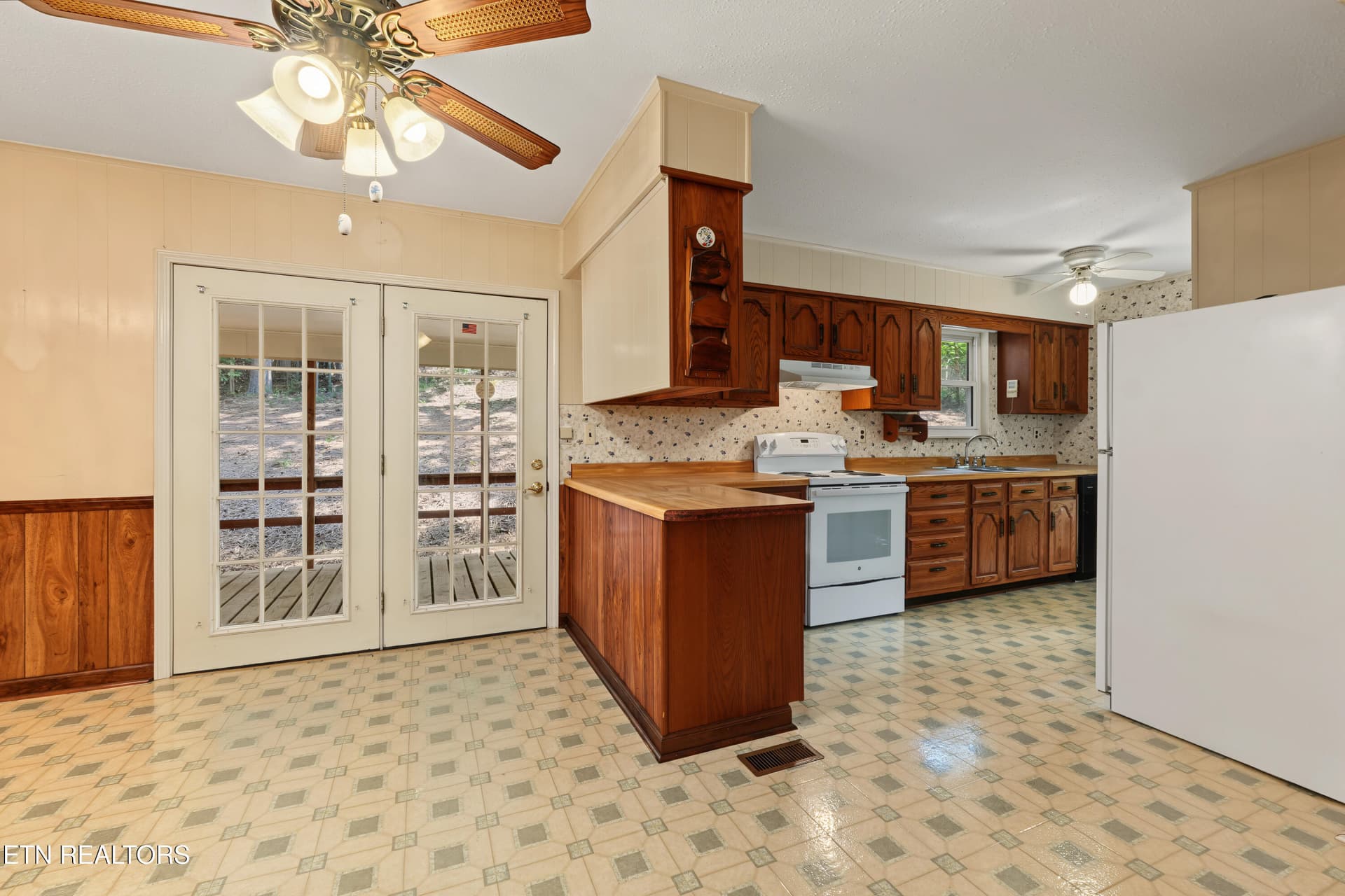 DSC06374-2 - 3140 Louisville Rd, Louisville, TN 37777