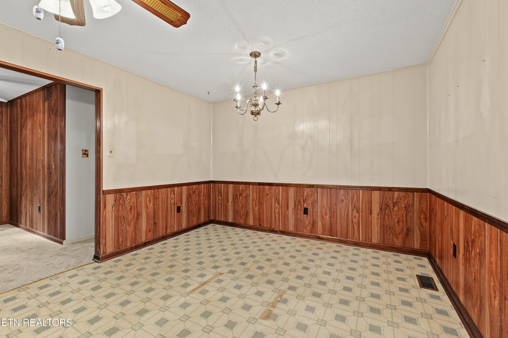 DSC06379-2 - 3140 Louisville Rd, Louisville, TN 37777