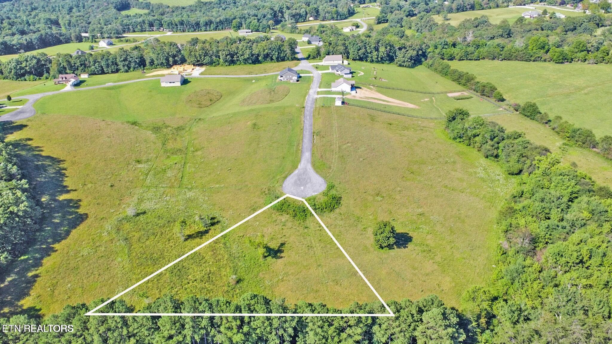 20240819172304815243000000-o - Estate Lane, Crab Orchard, TN 37723